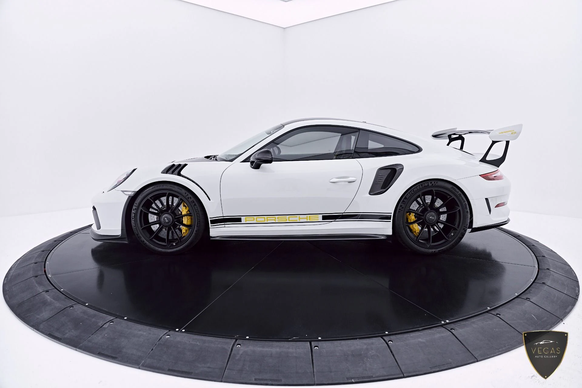 mph013_1459737072_Used_2019_Porsche_911_GT_3_RS_1783382281_bda641bf34