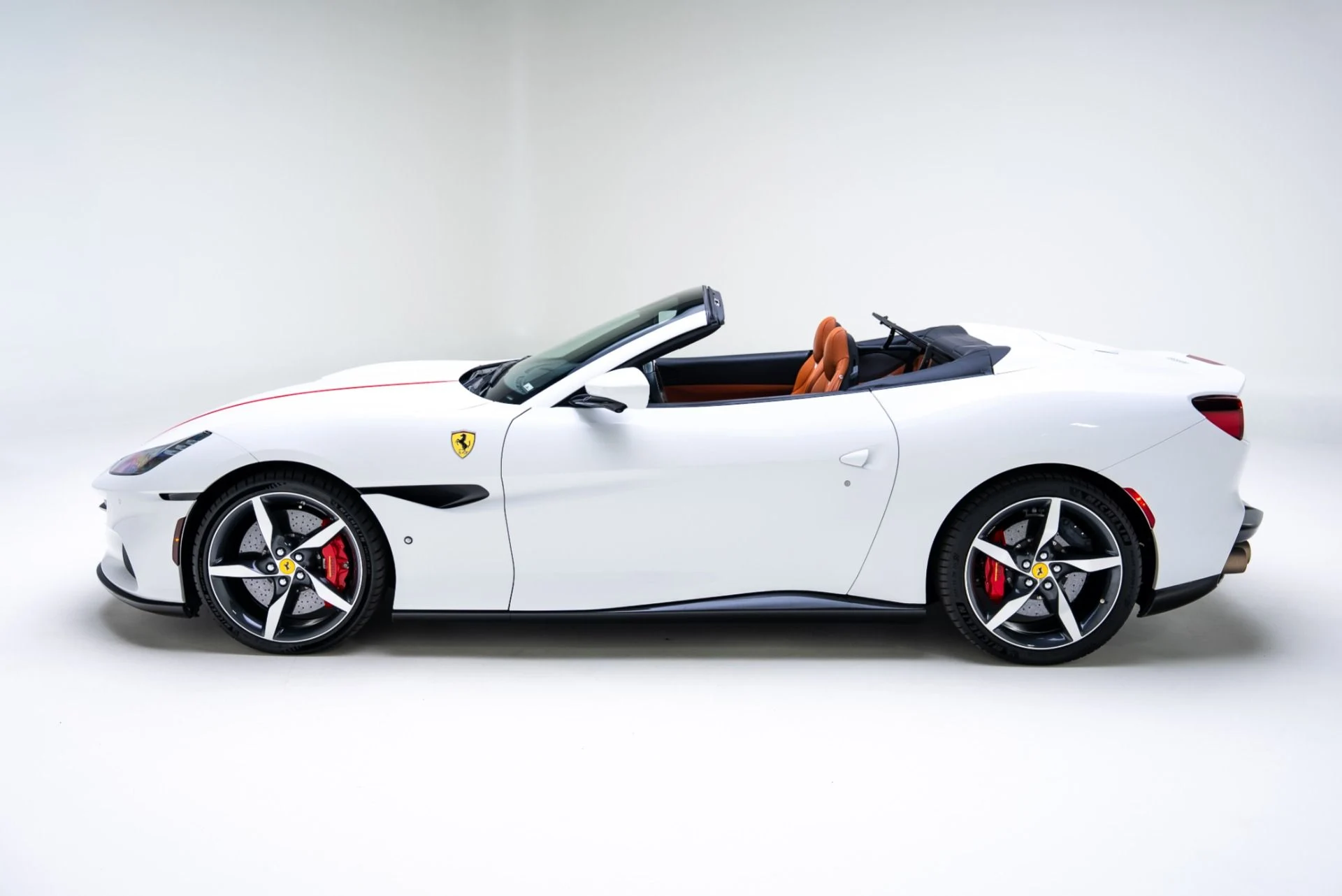 mph013_1461560068_Used_2022_Ferrari_Portofino_M_1769556173_b8604321ed