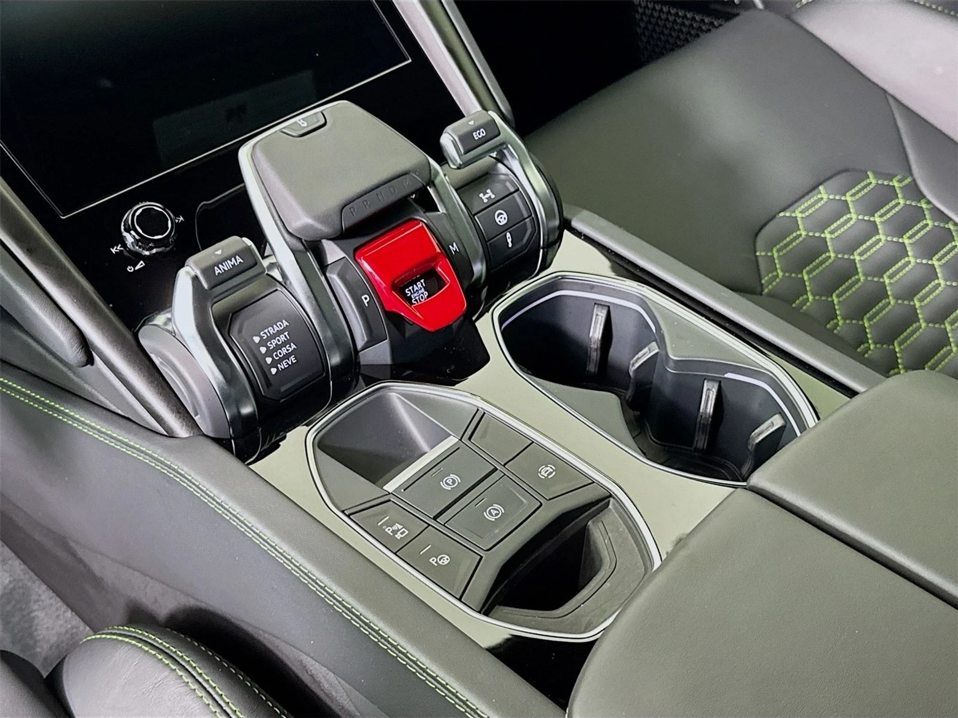 mph013_146430607_e04a35212ed9347a9991458c8c2271eex_fb573cb130