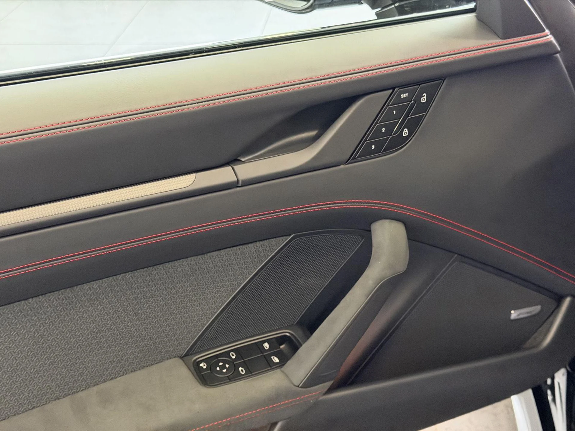 mph013_1466316407_d4114881af38d4eff98888155da433b1x_2c8a53d5a9