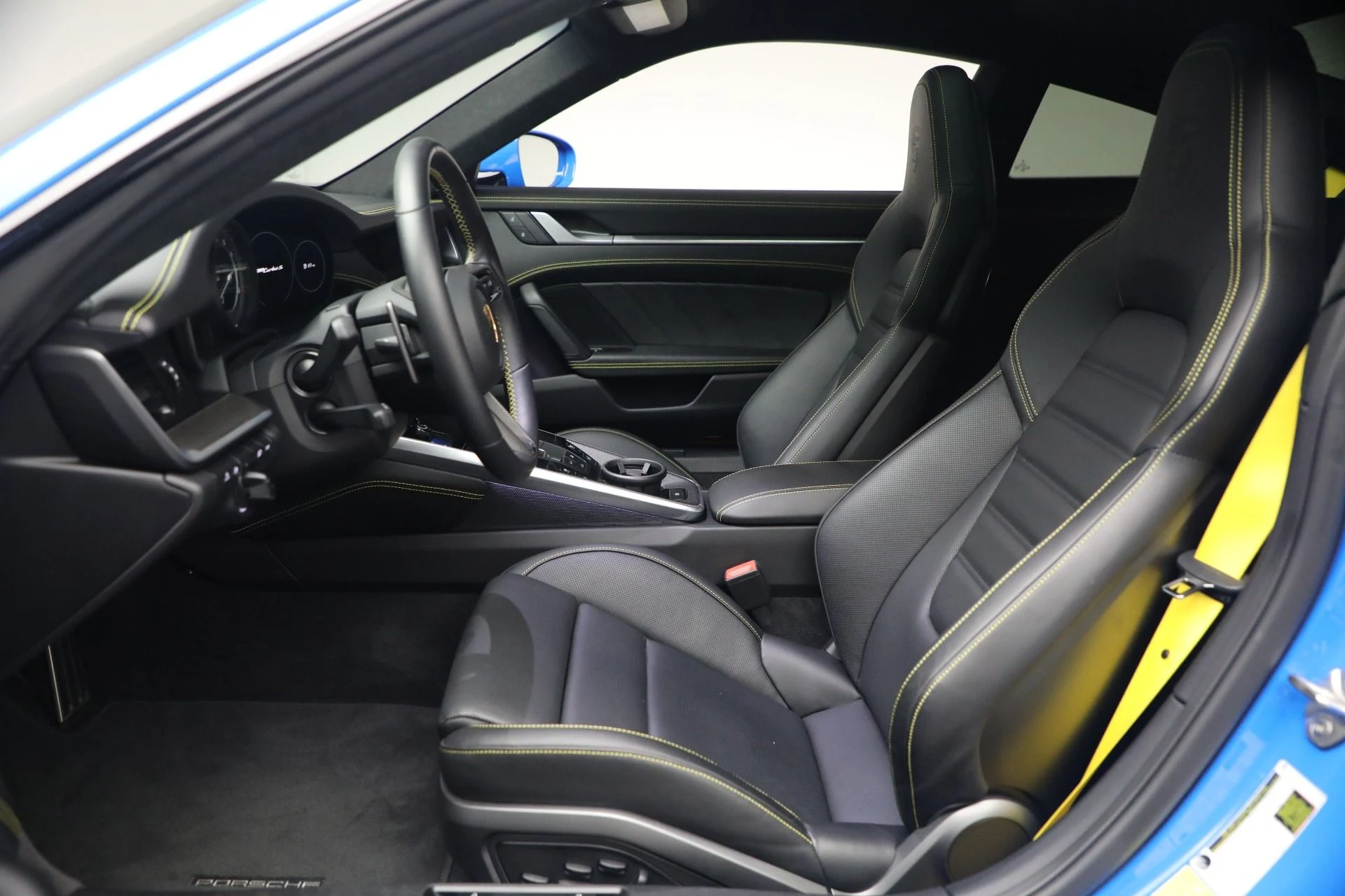 mph013_1474690898_Used_2022_Porsche_911_Turbo_S_1773502878_05926a9e42