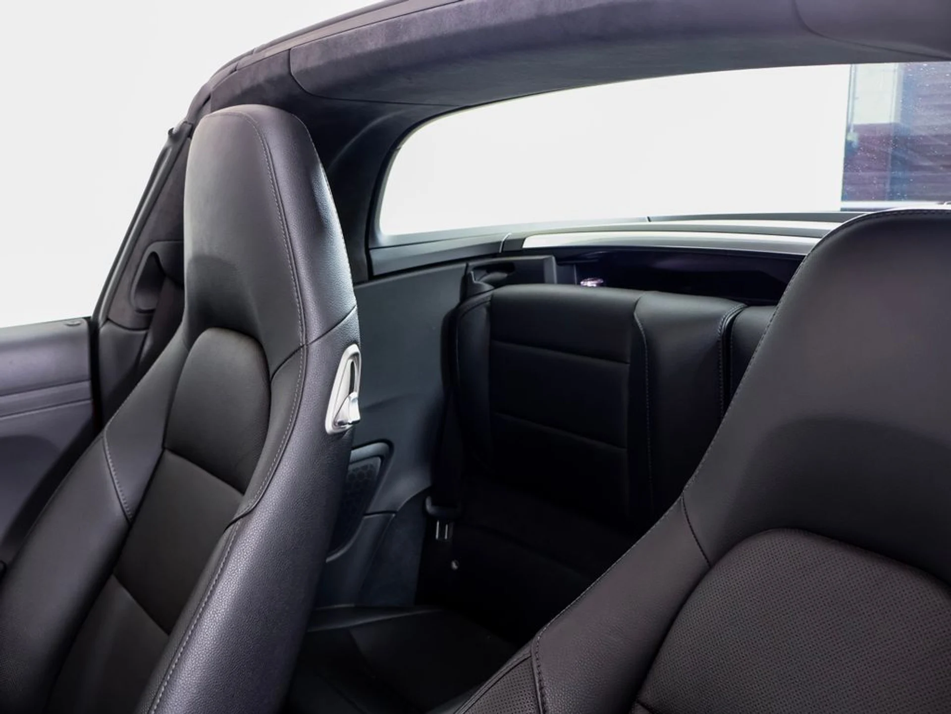 mph013_147499638_7bc70afcbb01b3b17700cbcdb83eab1ax_683848fb81