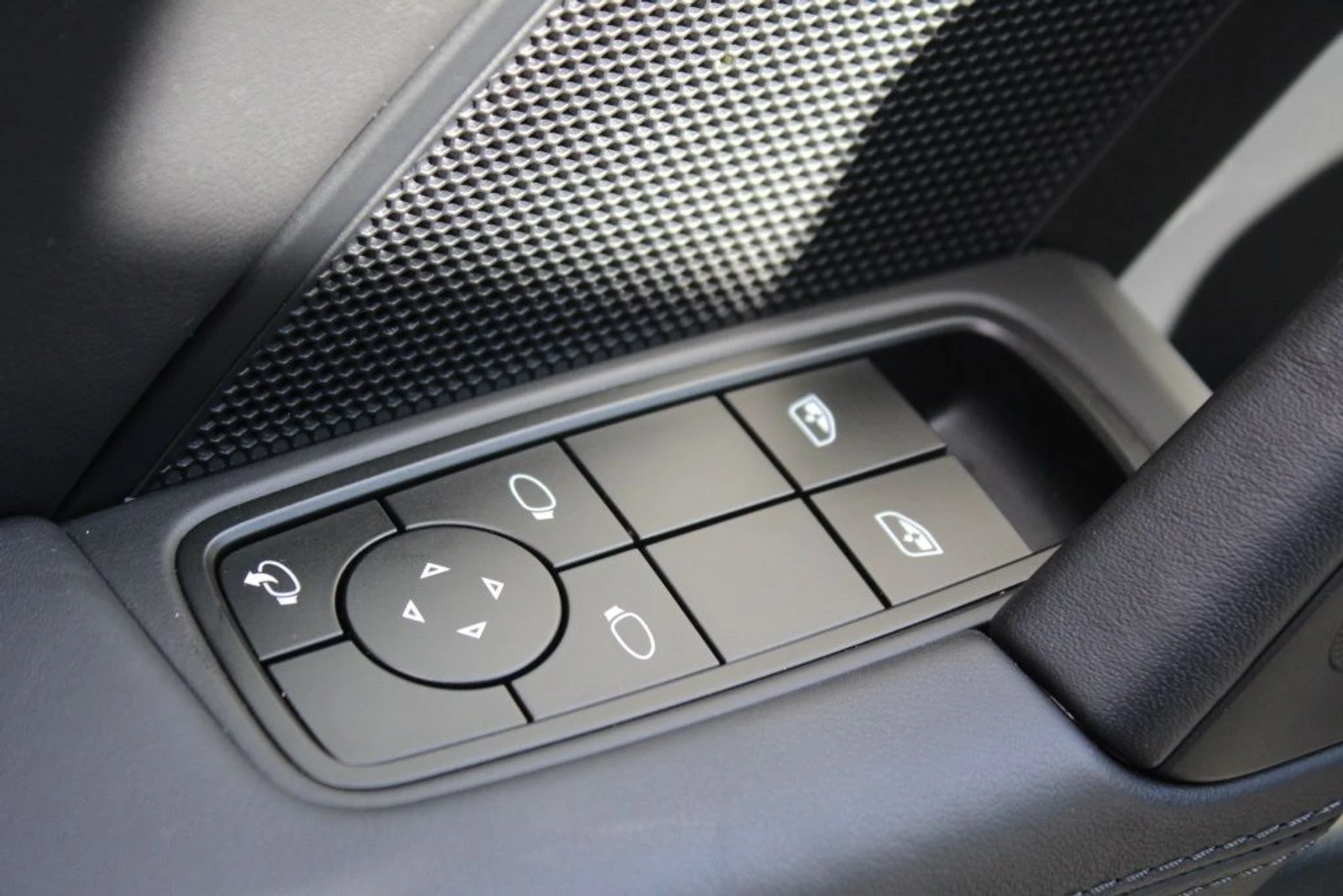 mph013_1477037006_3150dc859dfedd4b9546536b74fd9535_d1478cb6b7