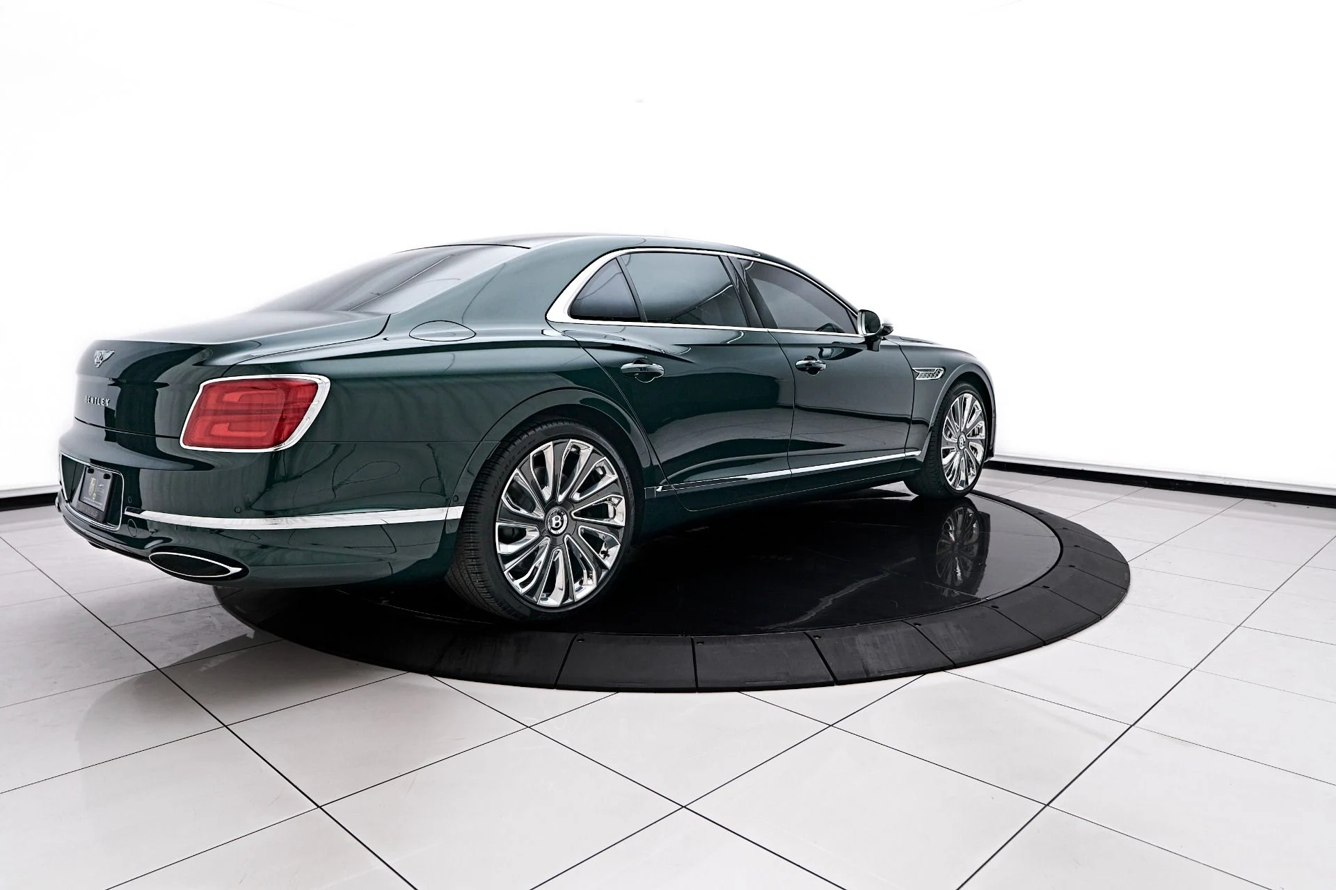 mph013_1485827001_Used_2024_Bentley_Flying_Spur_Mulliner_W12_1756173315_e585ec4cc3