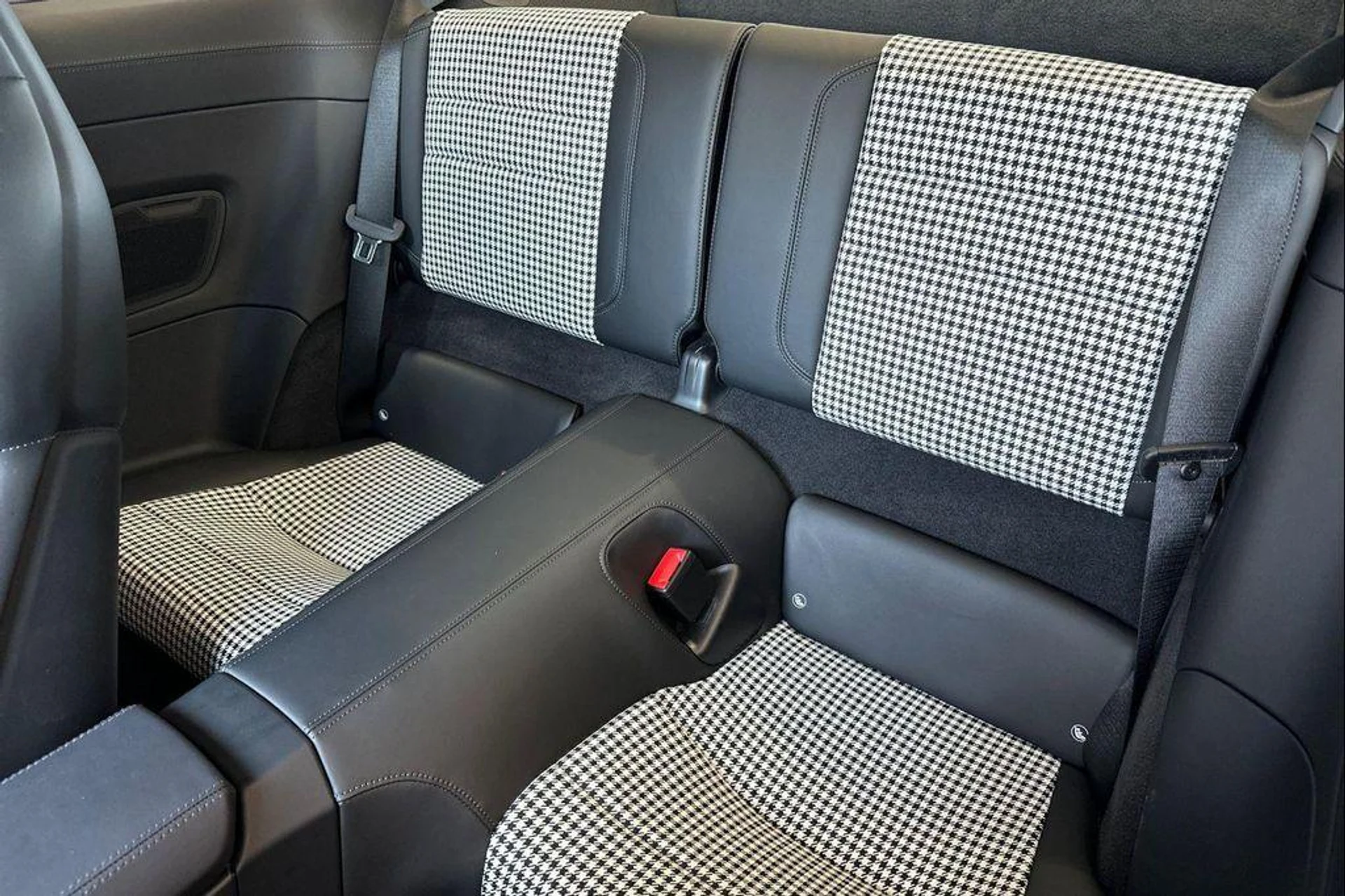 mph013_1489278346_PLV_0_VVS_R_Cy_P_Xu_WFVH_Ep_LP_Vy_Ck_e9d1f5a162