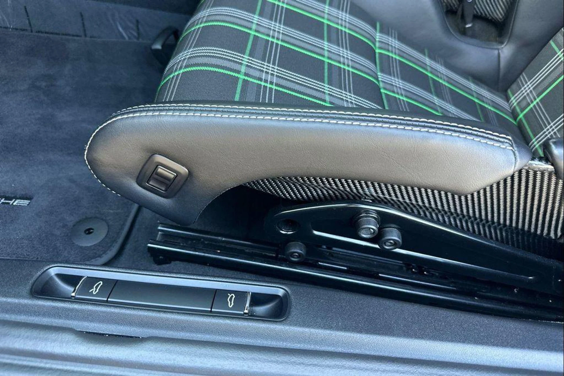 mph013_1490591385_P0u_Ckp1_VP_9hj_U5k_Drlau8pj_Vi_L8_155ce7e63a