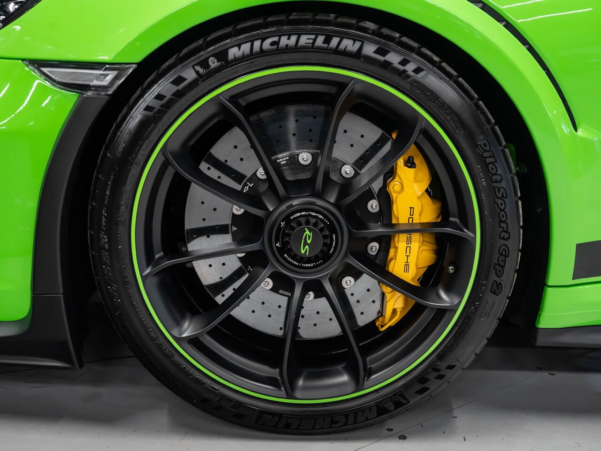 mph013_1493702447_porsche_911_2019_2e24174cc2