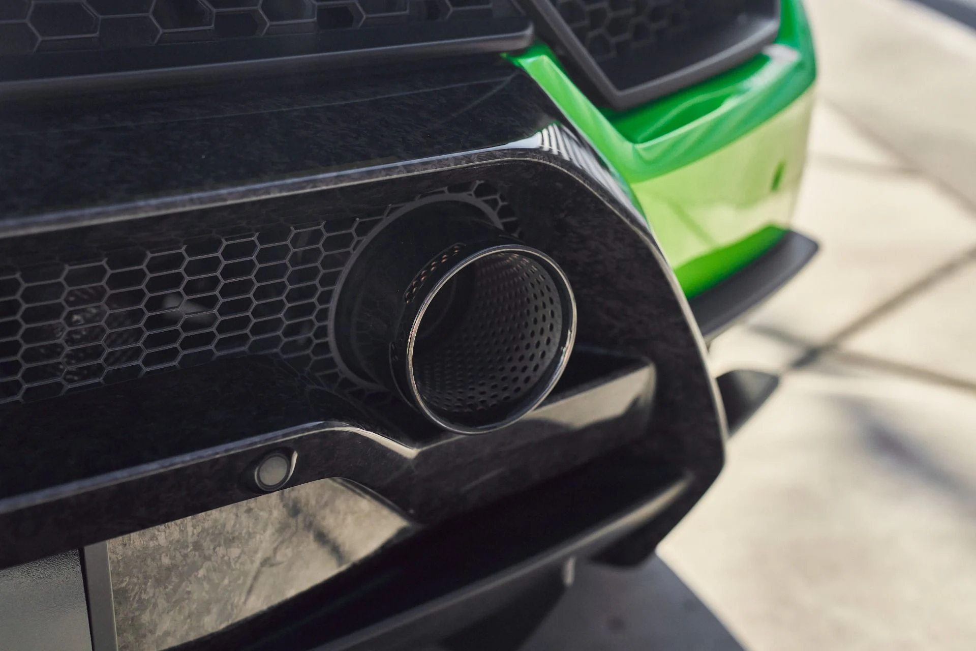 mph013_1505270035_Used_2019_Lamborghini_Huracan_Performante_Spyder_1764058253_87dc940ff2