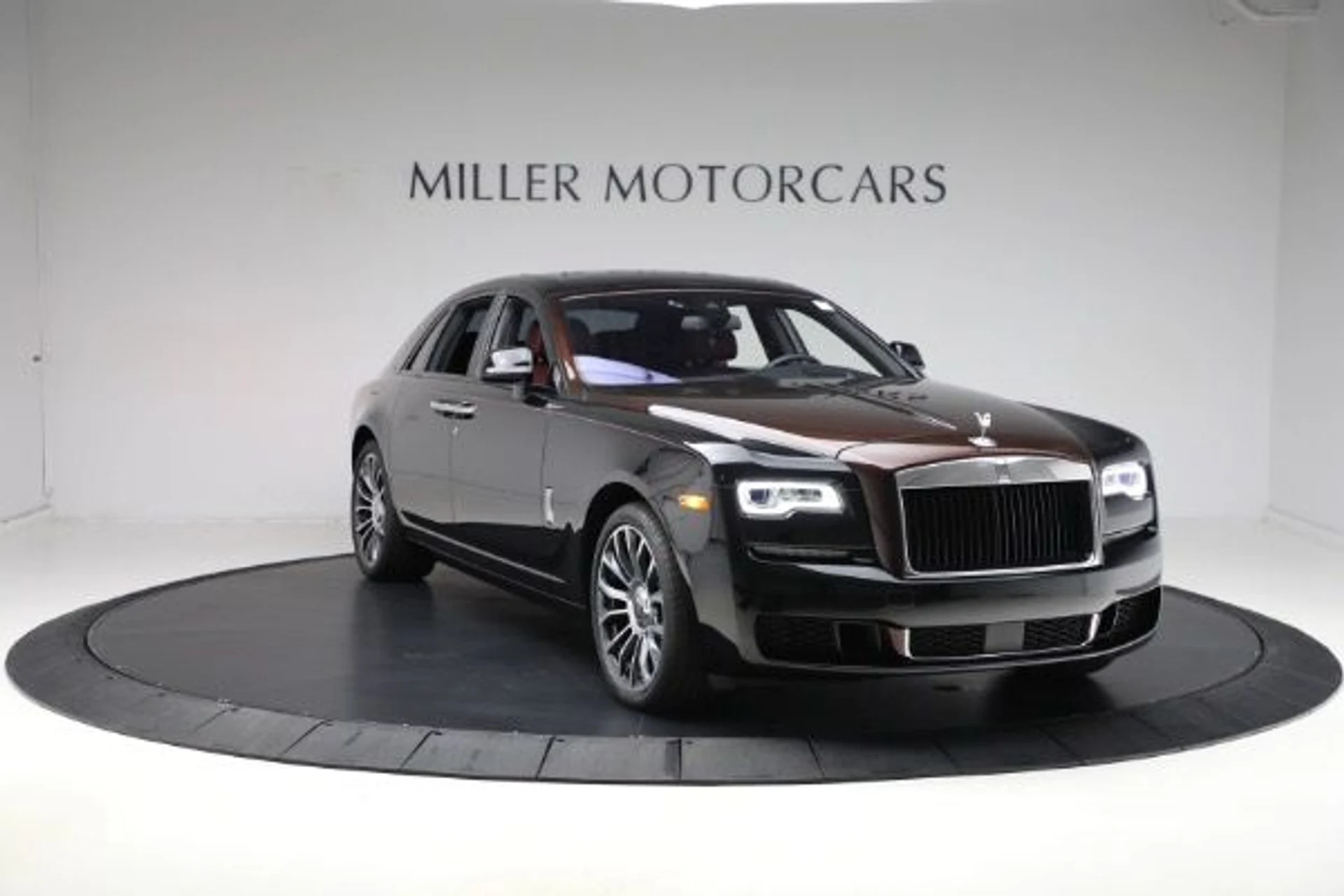 mph013_1511132006_Used_2020_Rolls_Royce_Ghost_62ea0fee69