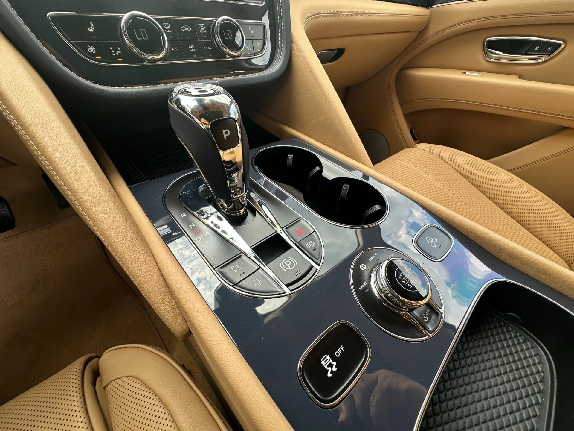 mph013_1526605353_Used_2026_Bentley_Bentayga_V8_1786136516_45e1b37416