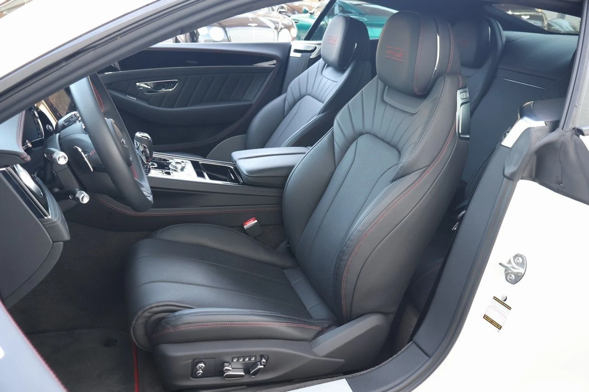 mph013_1530552644_14_7bf0b4beab