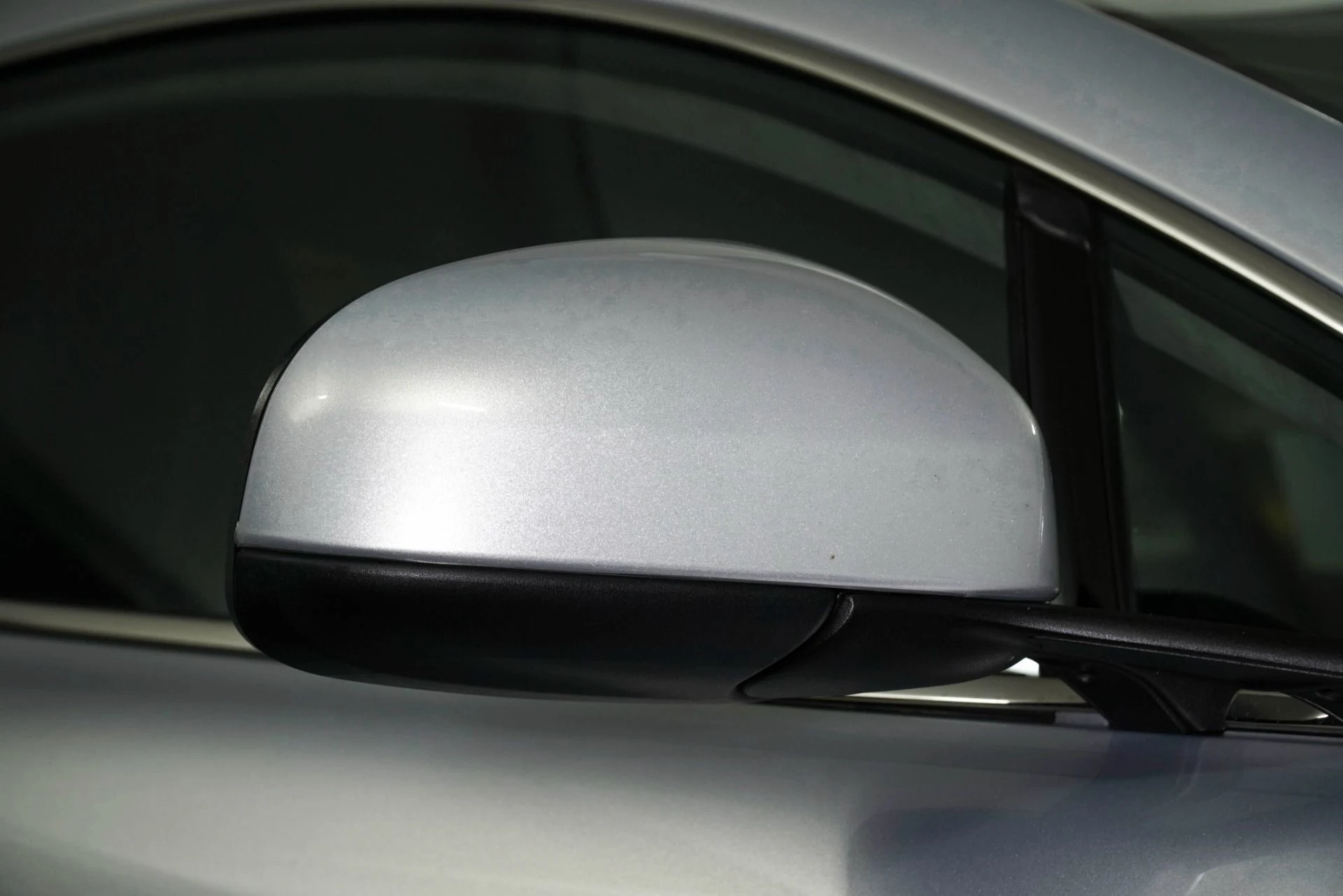 mph013_1532472304_Used_2016_Aston_Martin_V8_Vantage_S_1775836996_8b5e31941d