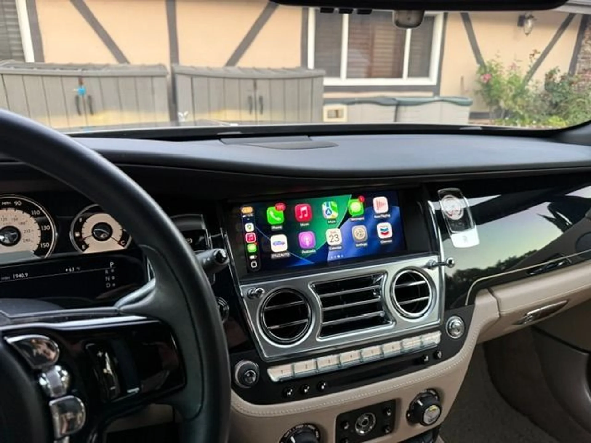 mph013_153404591_Used_2014_Rolls_Royce_Wraith_1764026681_7ac1a48734