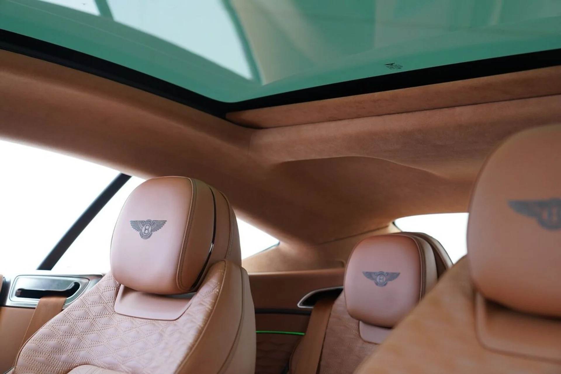 mph013_1536917441_rdj12jsdwi74ff9vk2fby9gmtksk_1dc0375f3f