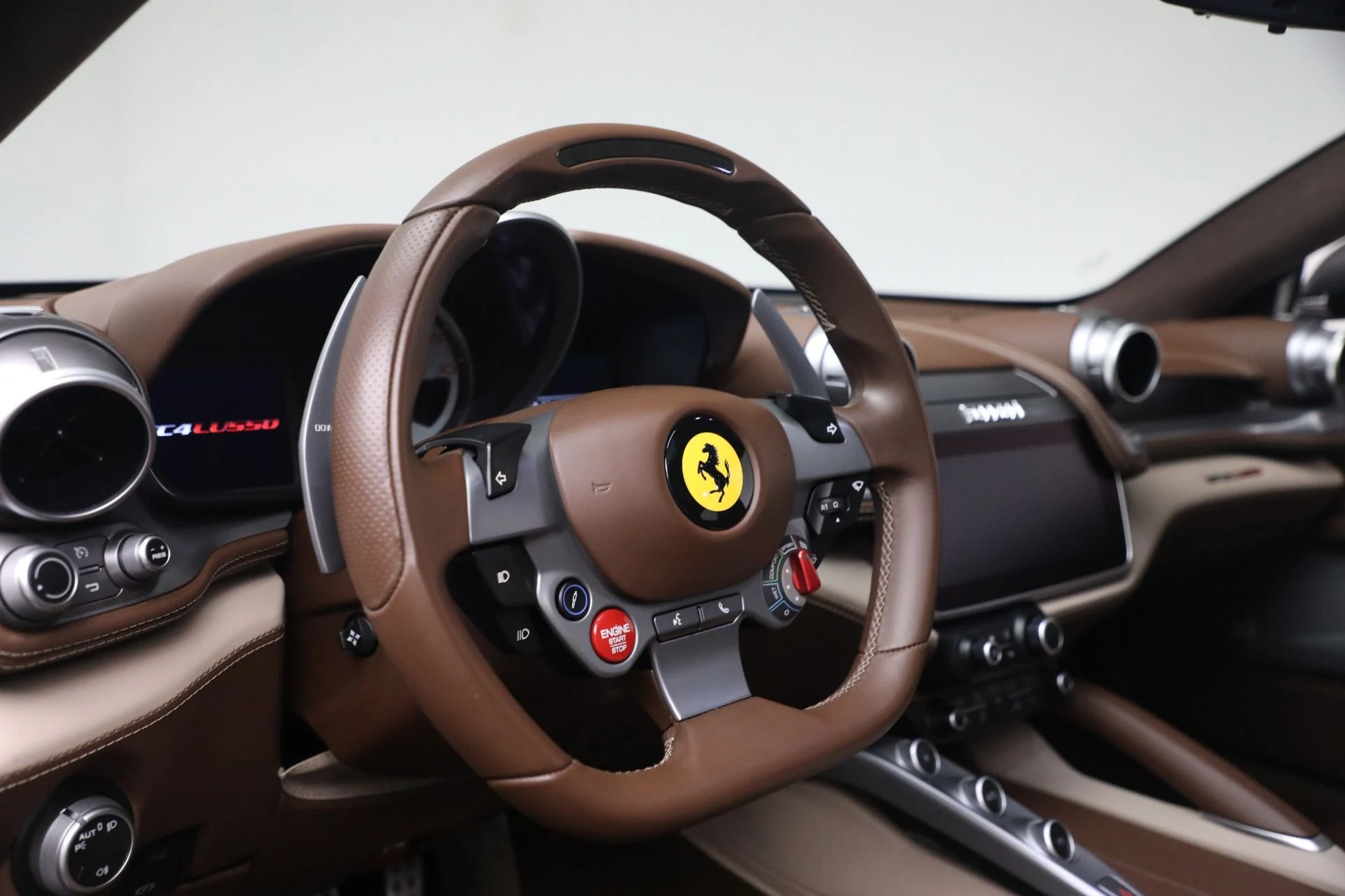 mph013_1549817318_Used_2019_Ferrari_GTC_4_Lusso_1790777067_3867fed7a4