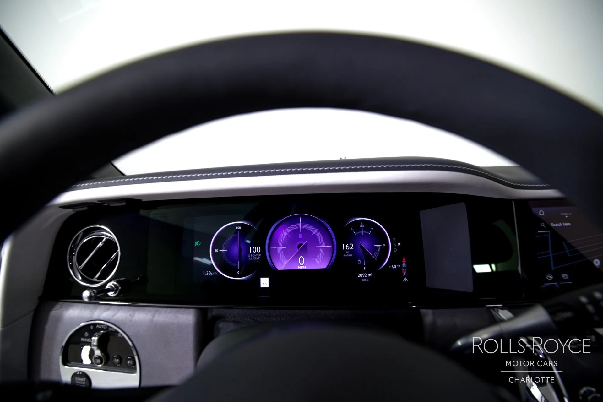 mph013_1552214194_Used_2025_Rolls_Royce_Cullinan_1748382671_d326f92f7f