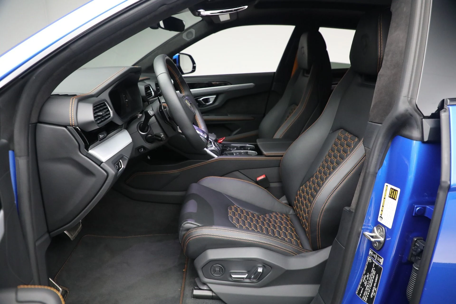 mph013_1555917791_Used_2024_Lamborghini_Urus_S_85c1ac1881