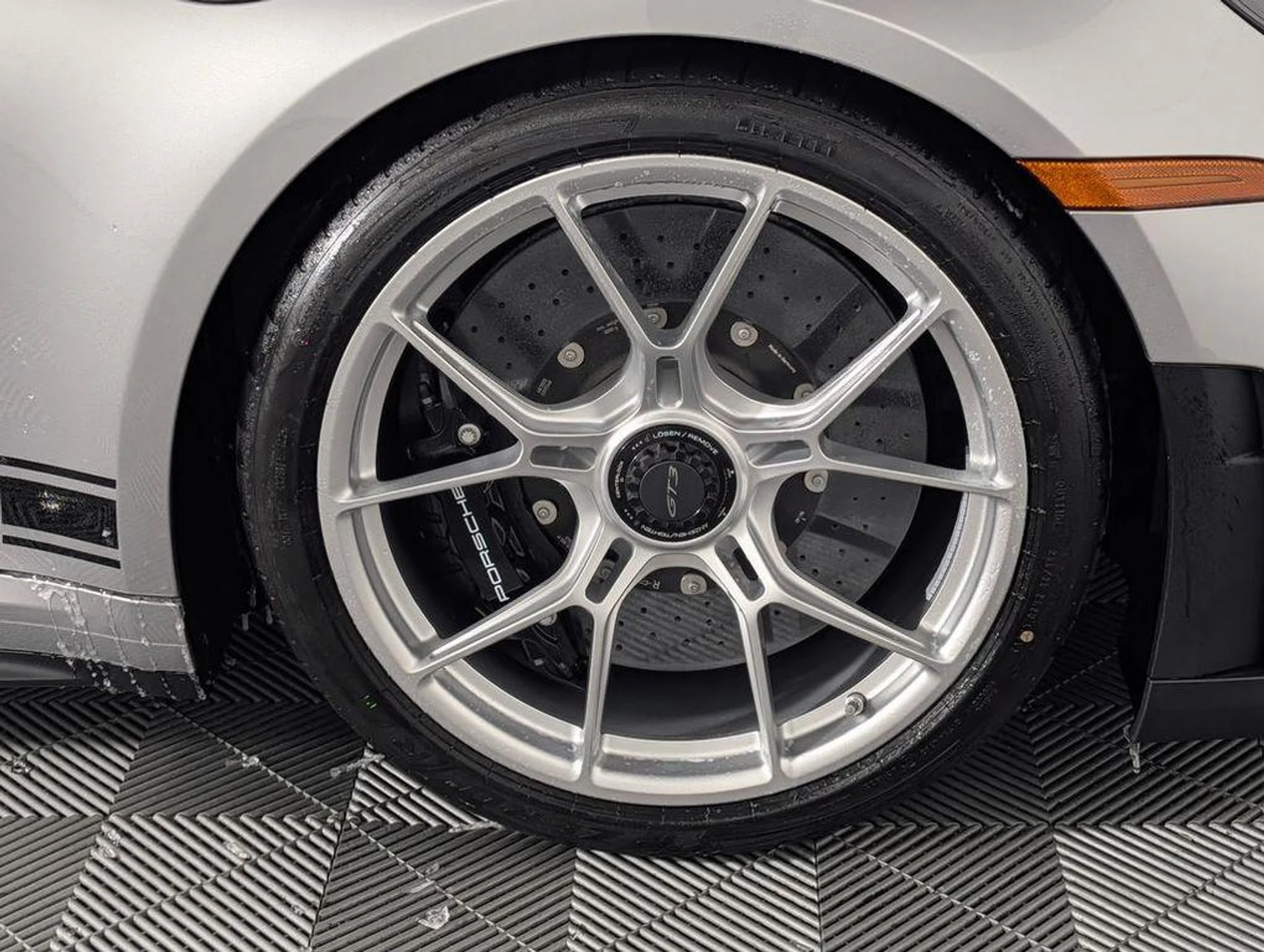 mph013_156072117_yk_EP_Xw_V2e6_AN_5_S_Os_Soi_Ht_ZM_2fb815579b