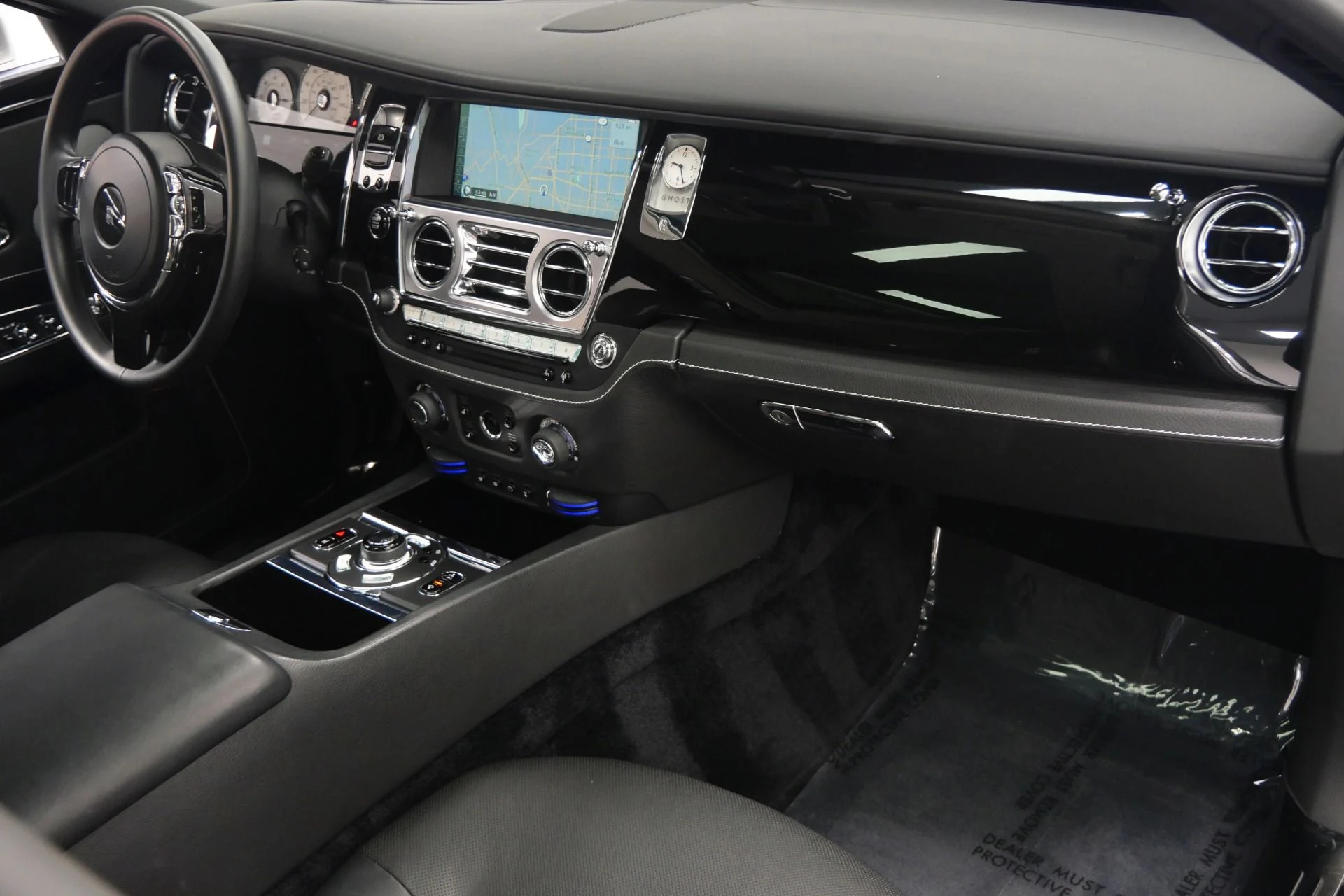 mph013_15638518_Used_2013_Rolls_Royce_Ghost_Rear_Seat_Entertainment_Picnic_Tables_V12_Power_1766770439_4699ef8ff4