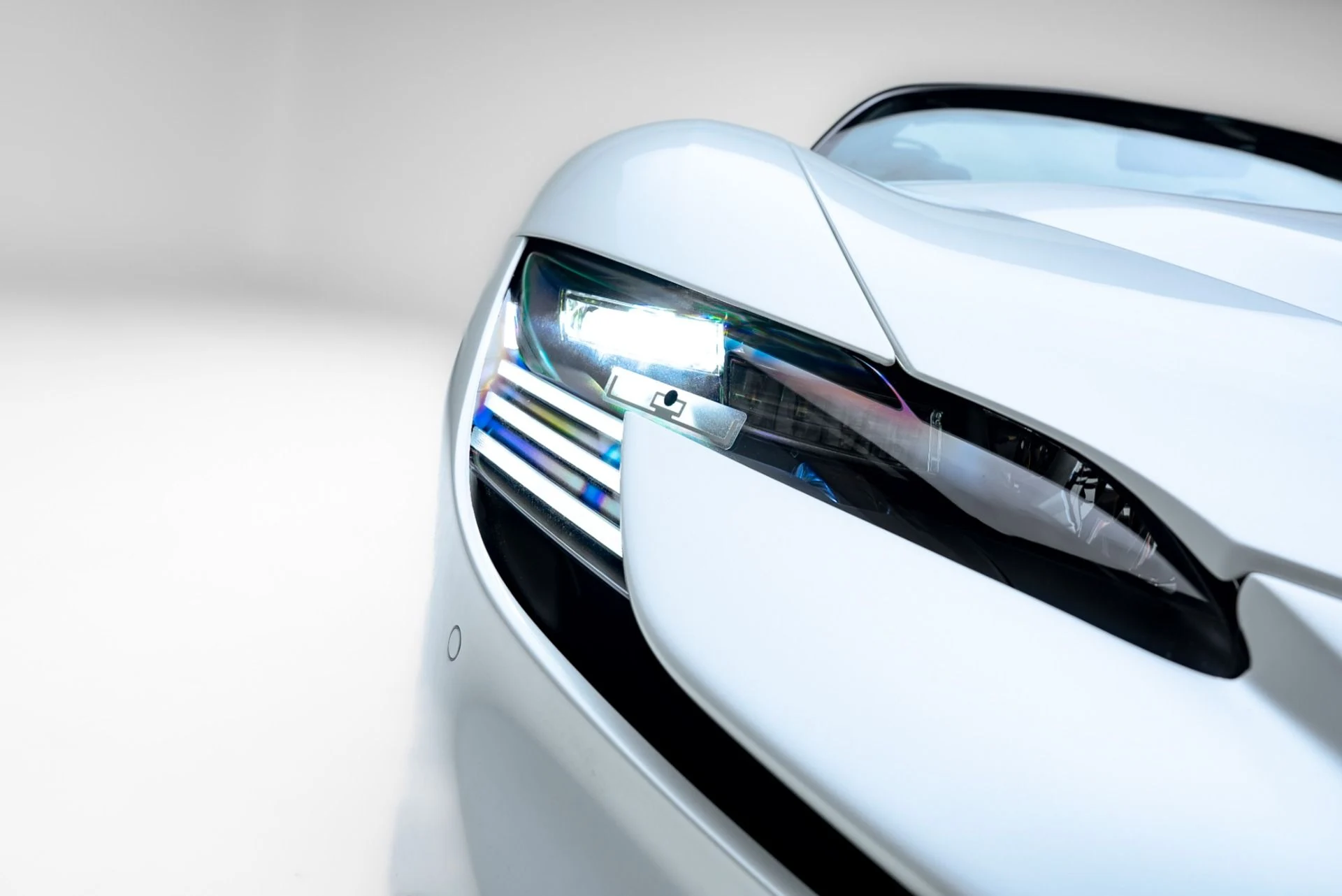 mph013_1570464562_Used_2024_Ferrari_SF_90_Spider_1777485078_9d9fcf6027