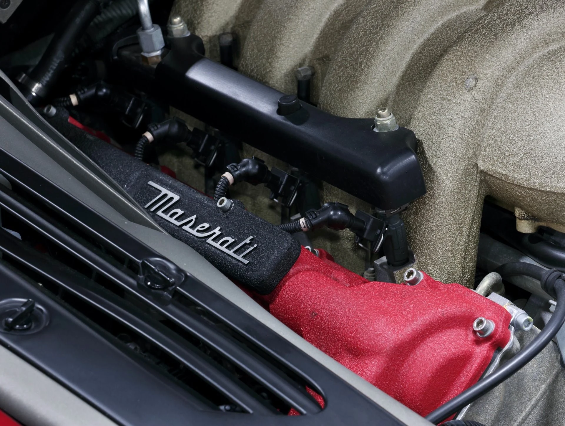 mph013_1572405110_Used_2003_Maserati_Coupe_Cambiocorsa_1_Of_17_In_Rosso_Bologna_Only_21_K_Miles_Just_Serviced_1753800245_fb0a9ce0e0