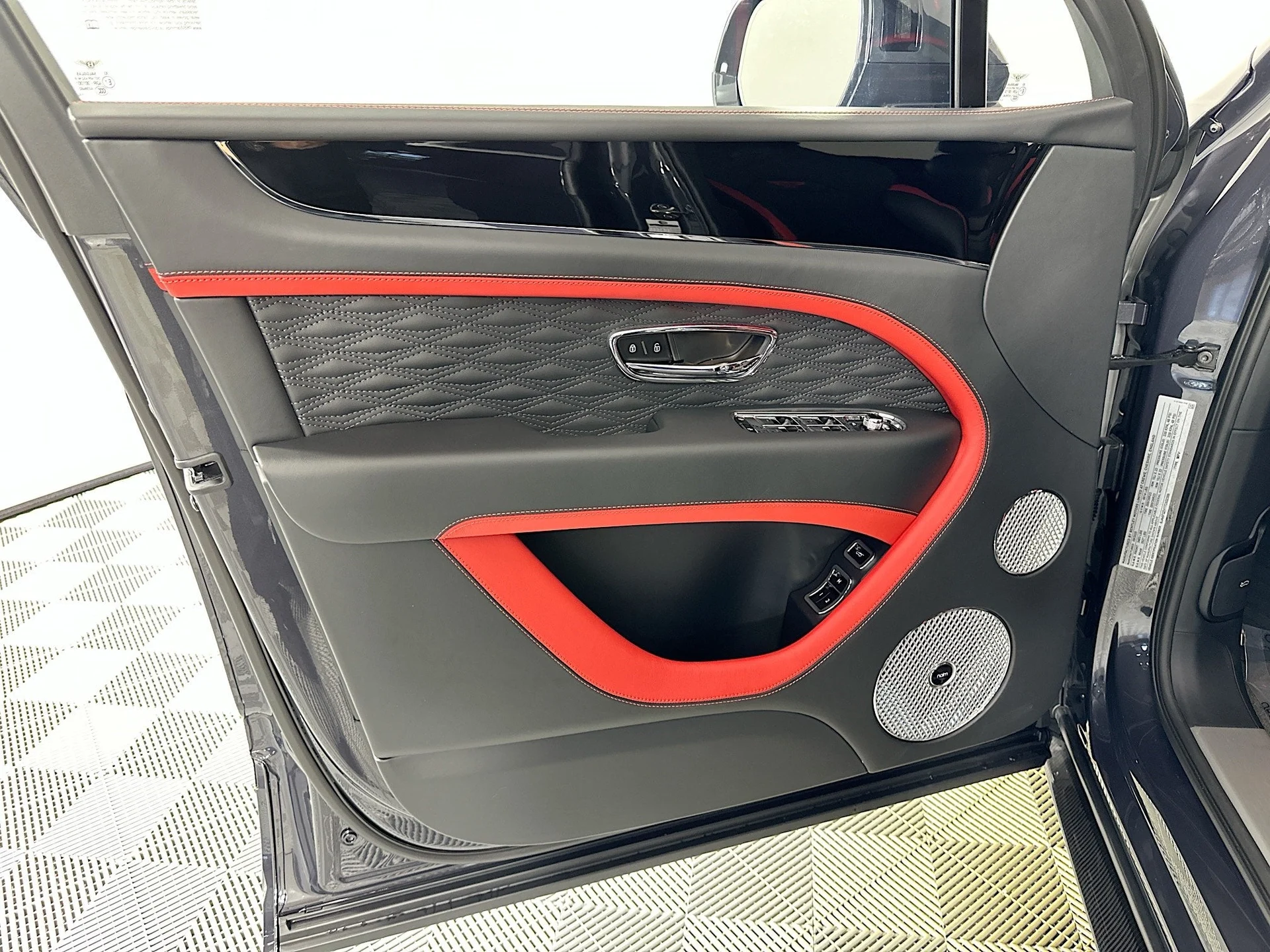 mph013_1577268493_14_749f2a7c20