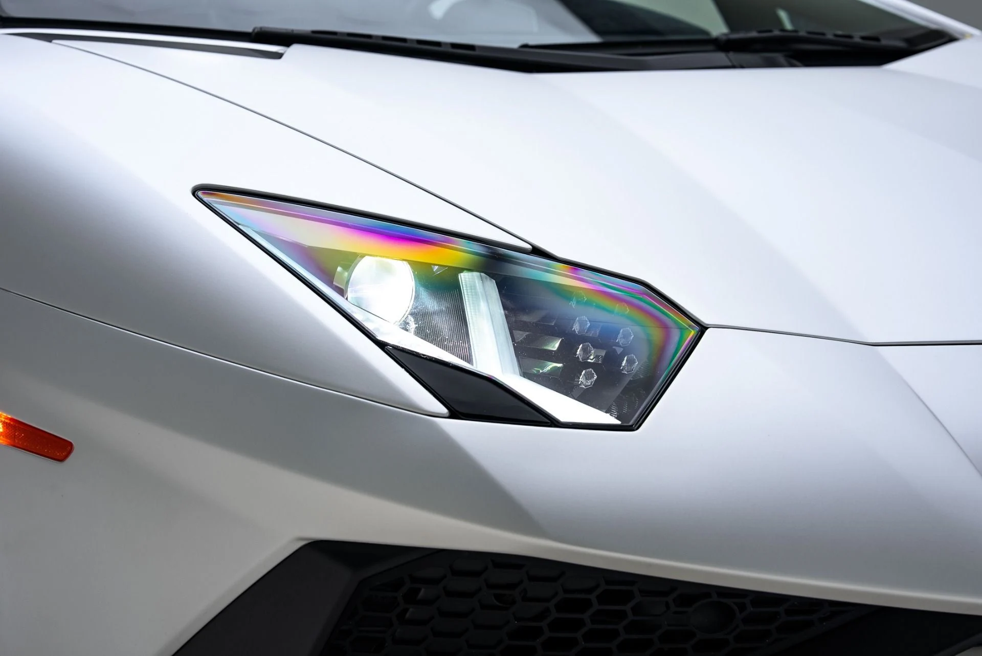 mph013_1581737908_Used_2016_Lamborghini_Aventador_SV_1775078140_d2ef8797b7