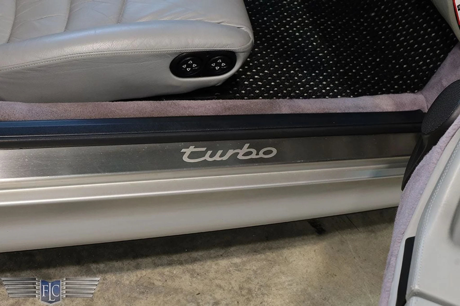 mph013_1581891169_used_1997_porsche_911_carrera_2drcarreraturbocoupe_9689_22597412_14_1024_17723131cb