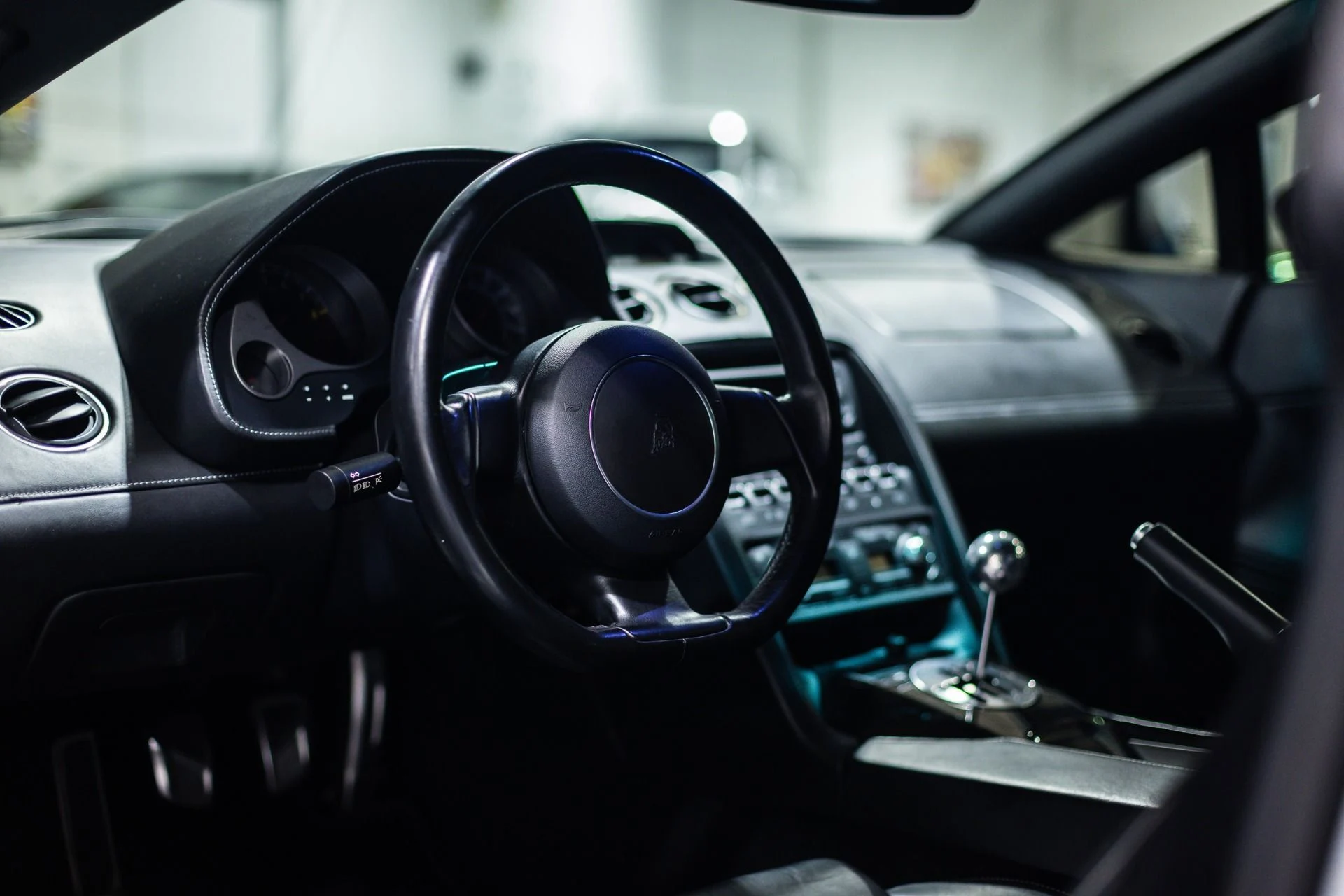 mph013_1582982230_Used_2004_Lamborghini_Gallardo_6_speed_Tasteful_Mods_1774502009_0b3d569766