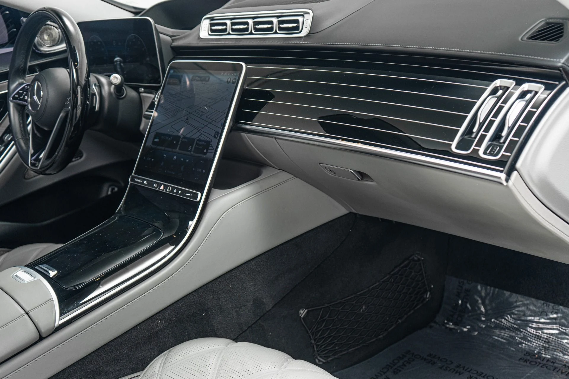 mph013_1585832984_Used_2021_Mercedes_Benz_Maybach_S_580_4_MATIC_Factory_Two_Tone_paint_Executive_Rear_Seat_Package_Bottle_Chiller_1776288092_63431105bd