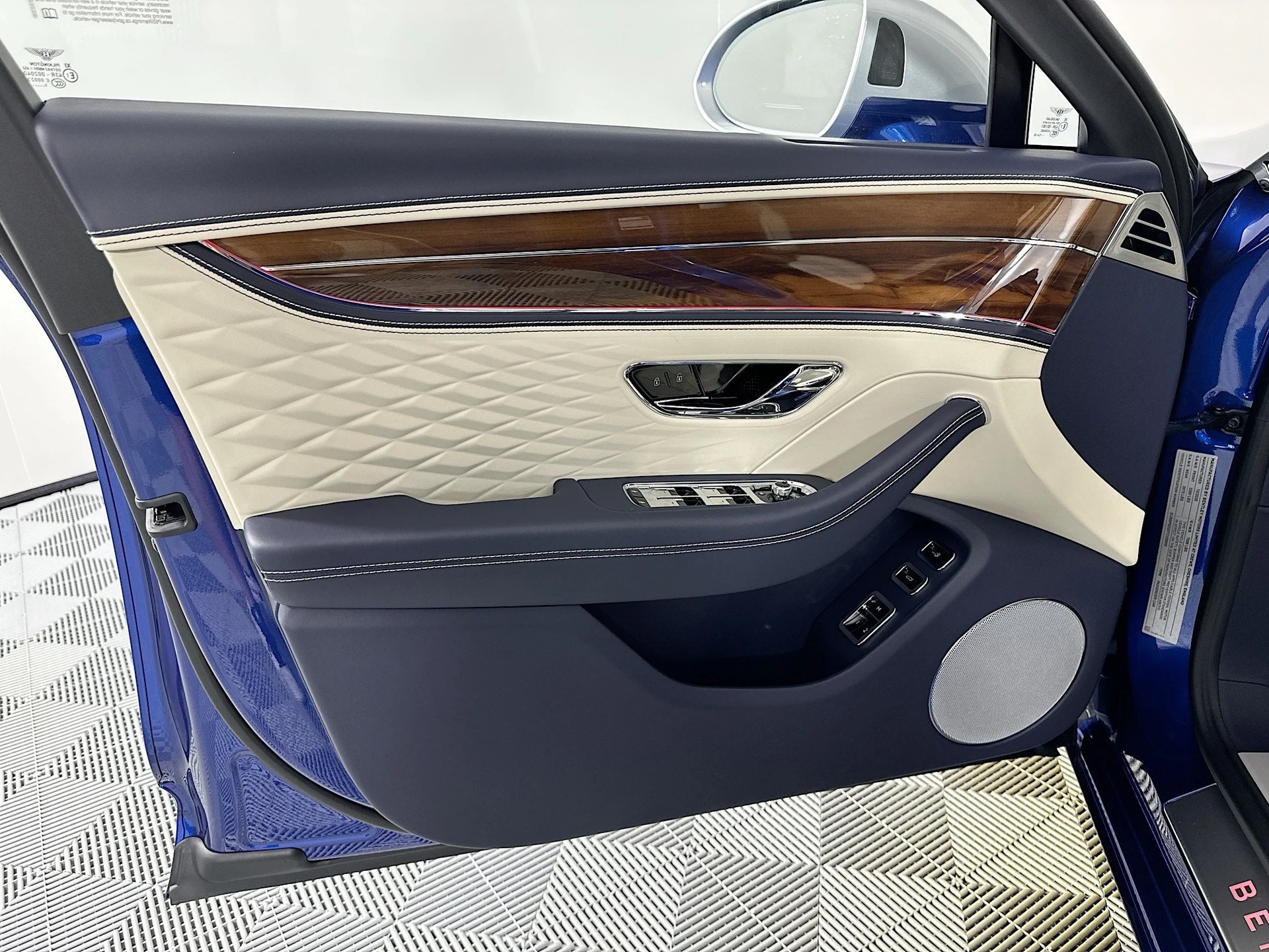 mph013_1588037893_14_527f6198a7