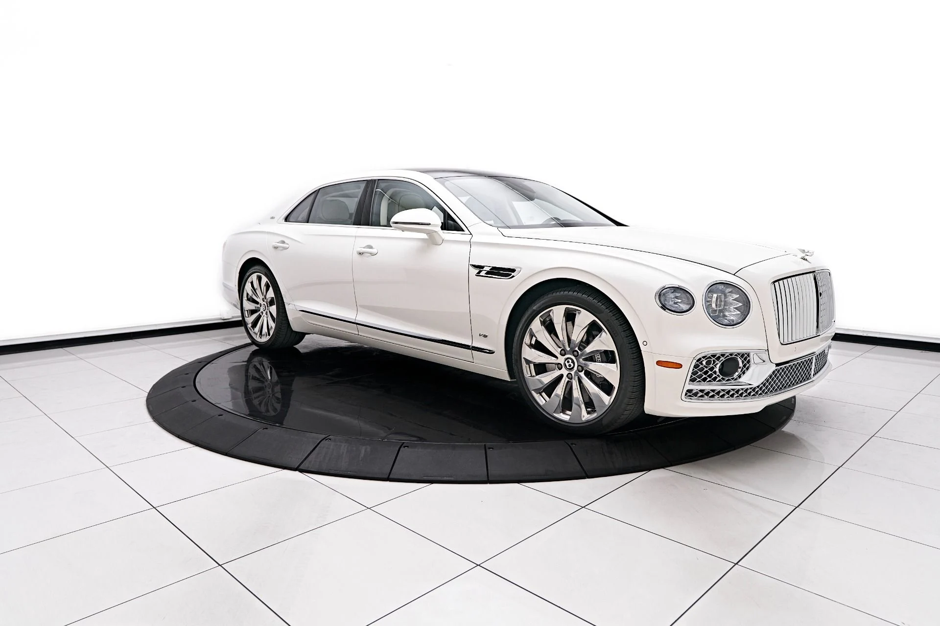 mph013_1602393285_Used_2021_Bentley_Flying_Spur_V8_1755391879_18cbaa49d0