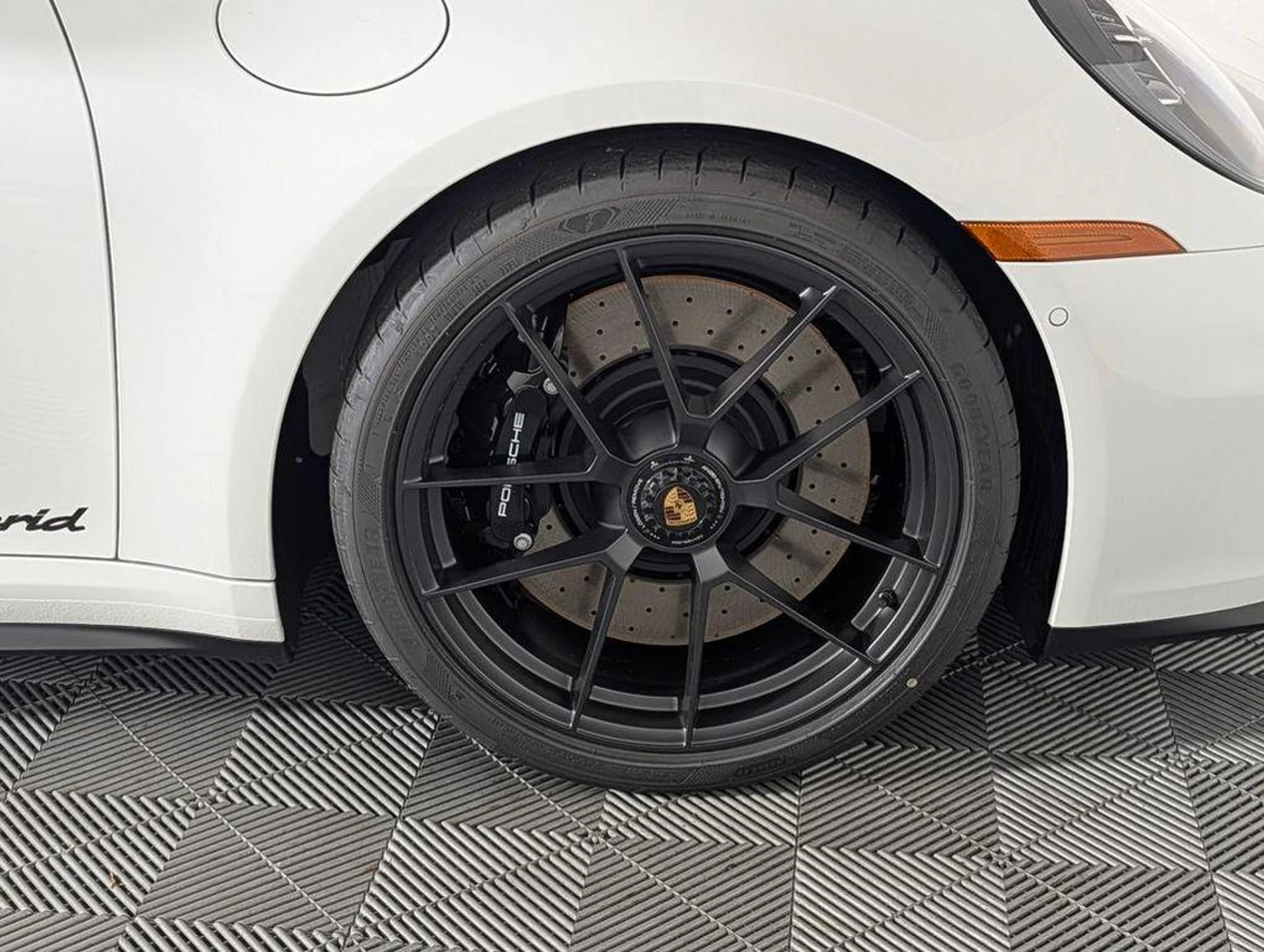 mph013_161835136_a_Jw6kprre4_DI_3_WLVR_1_F9_NY_Tp_Lg_Q_81a1d2ea2b