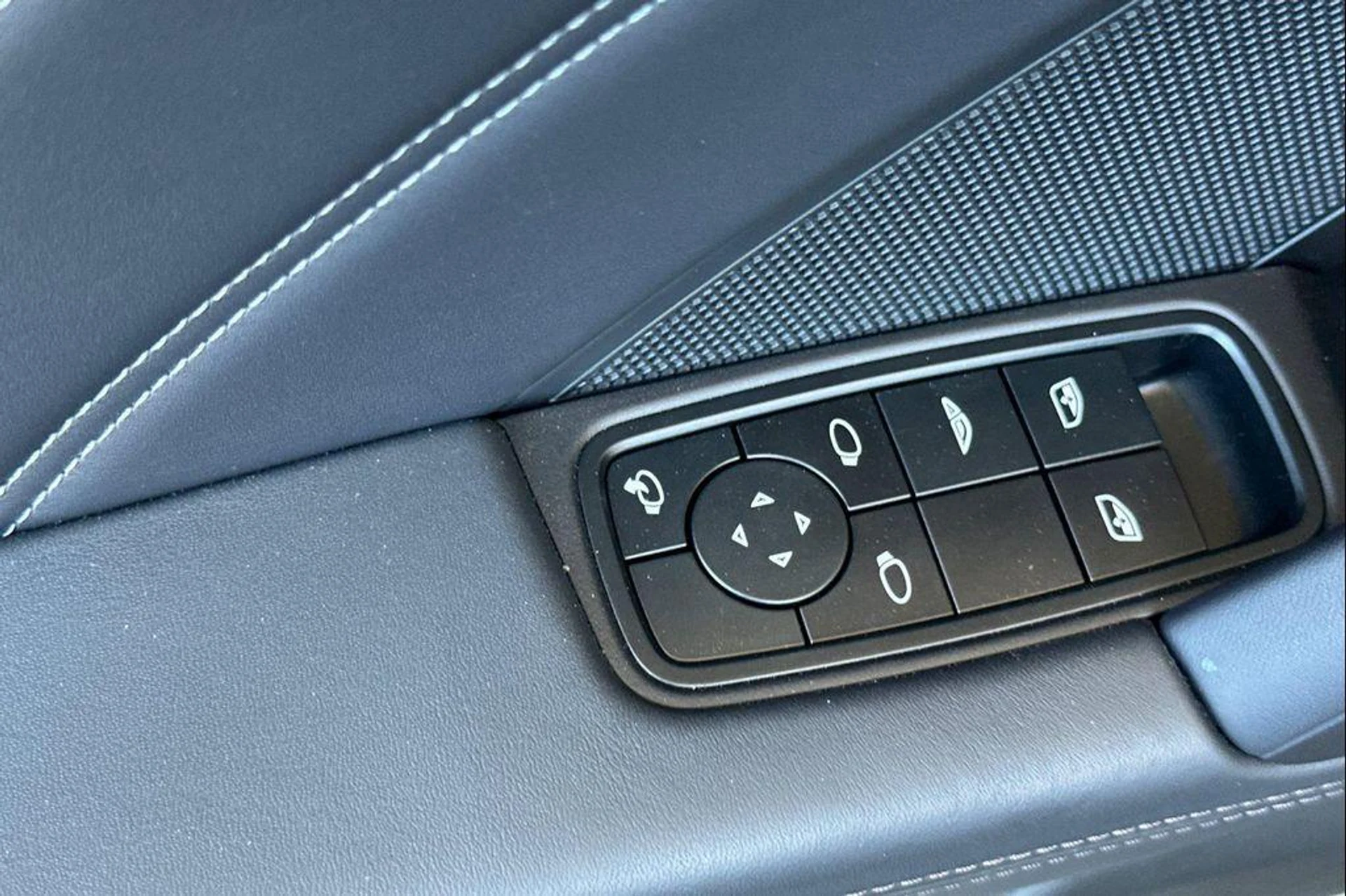 mph013_1624642643_JK_6n2q_JWAN_Nei_P_Cx_F_Wphn_M_Xvzi_E_ac437a97c8