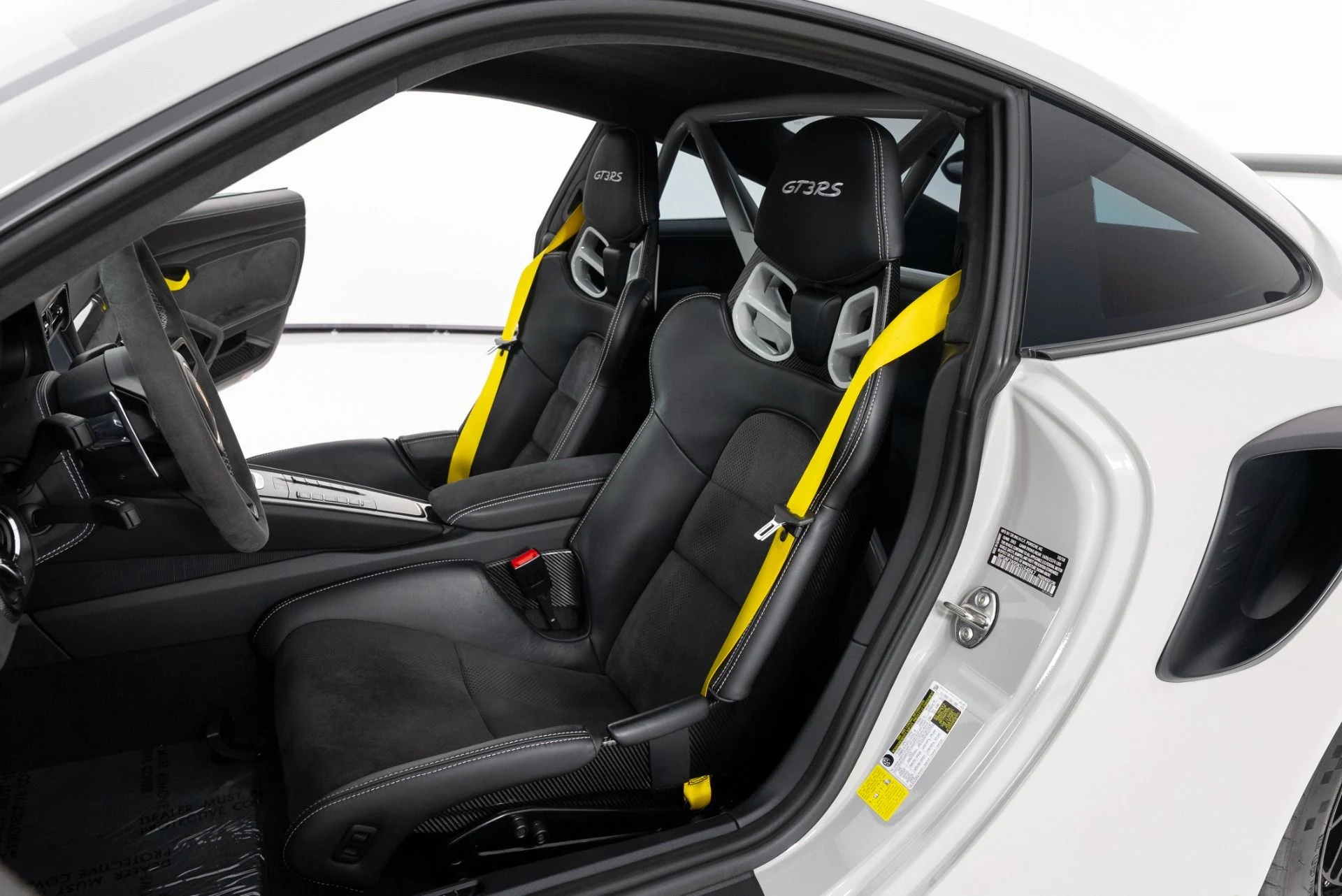 mph013_162615062_Used_2019_Porsche_911_GT_3_RS_1758126565_05a9343114