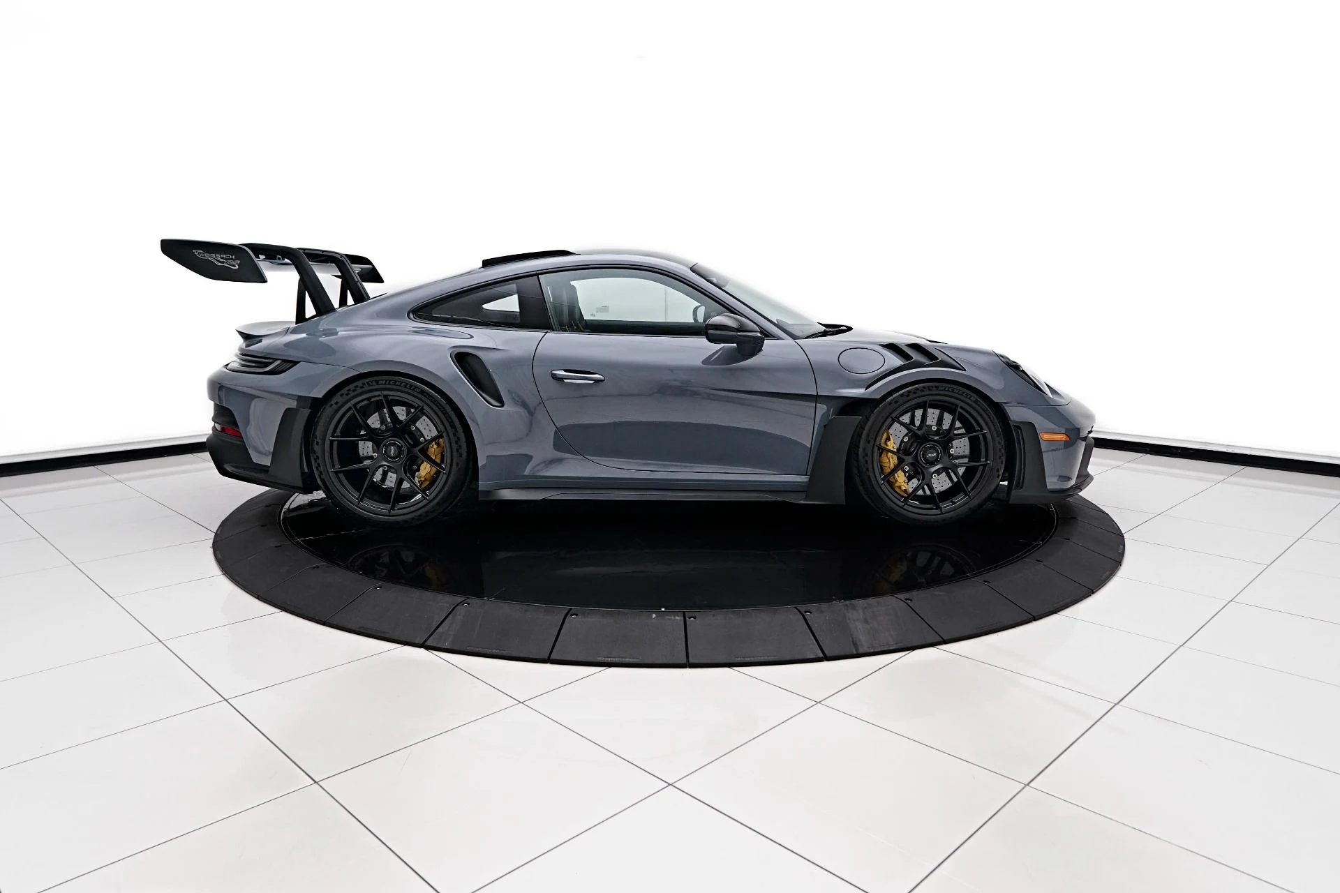 mph013_1628365056_Used_2024_Porsche_911_GT_3_RS_1717031598_4d61b460a7