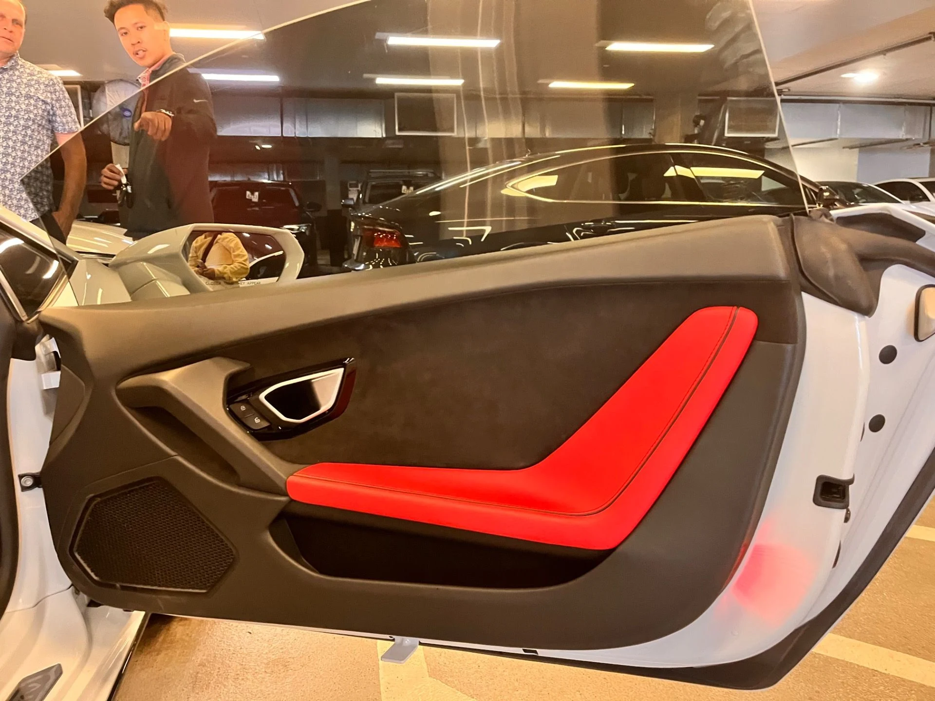 mph013_162887757_Used_2021_Lamborghini_Huracan_EVO_1742583330_bed2263c6d