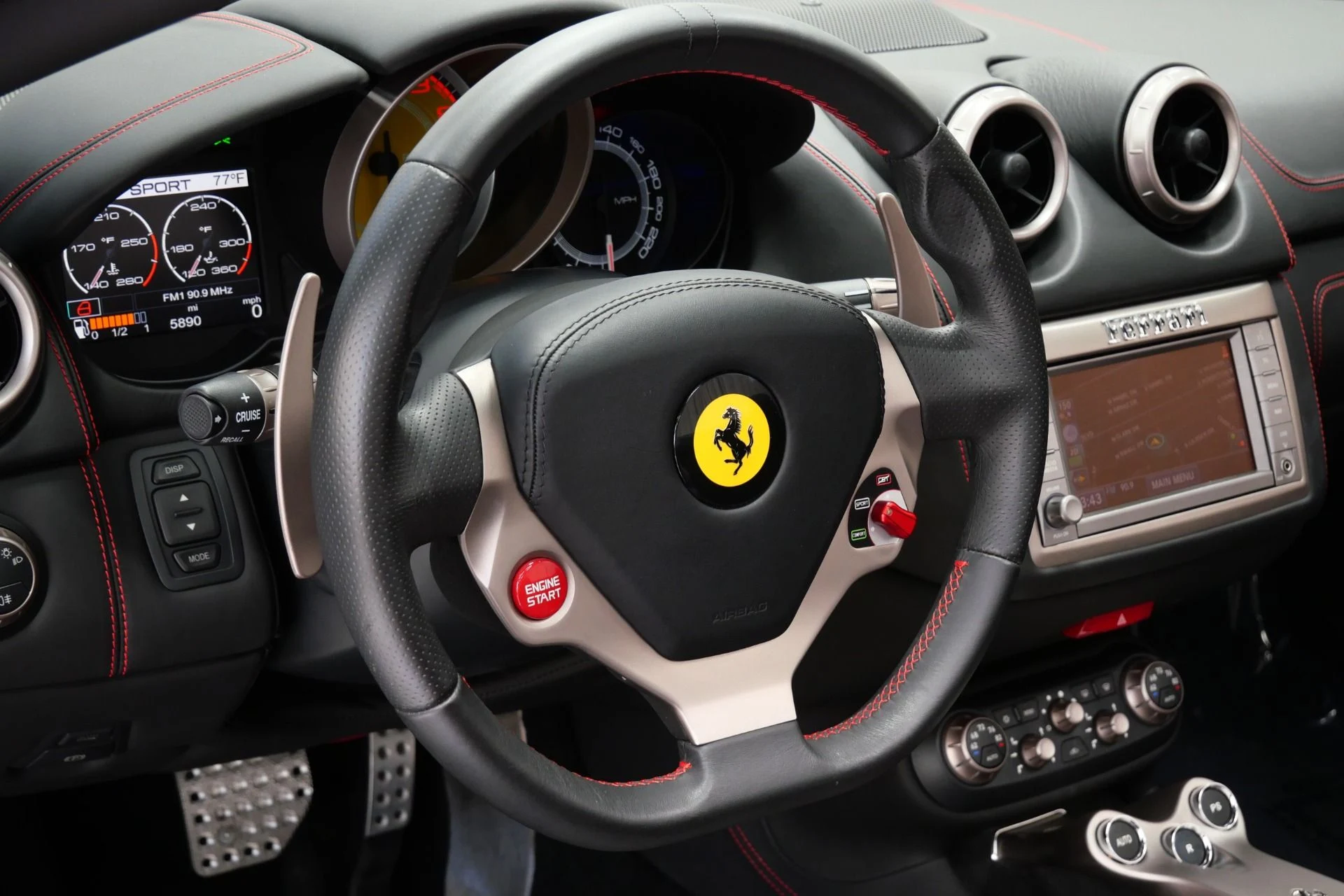 mph013_1633769462_Used_2011_Ferrari_California_1753808084_6bf49edff6