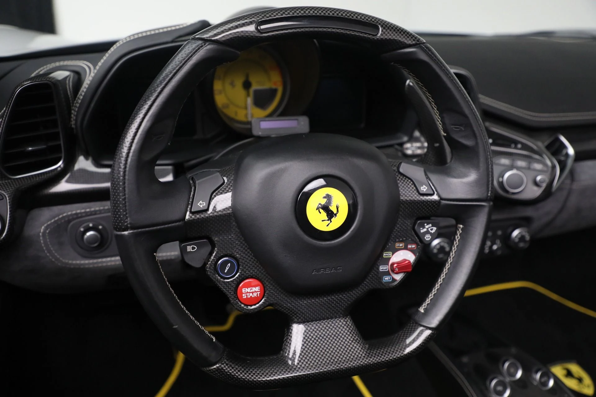 mph013_163454548_Used_2015_Ferrari_458_Spider_7eb0e44d6d