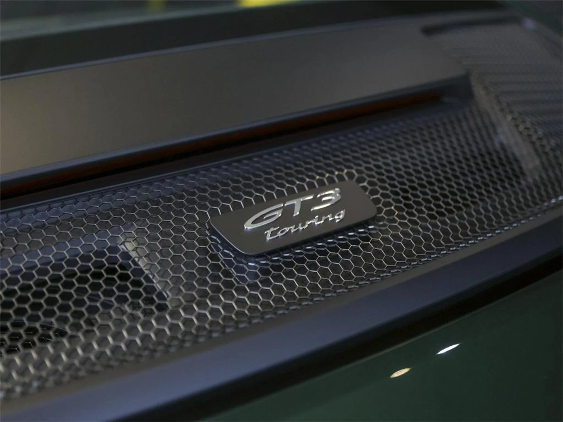 mph013_1635505150_v_8gl63b_Abh_W5i9_J_6_S_Cin4p_OU_4_143e396cd9