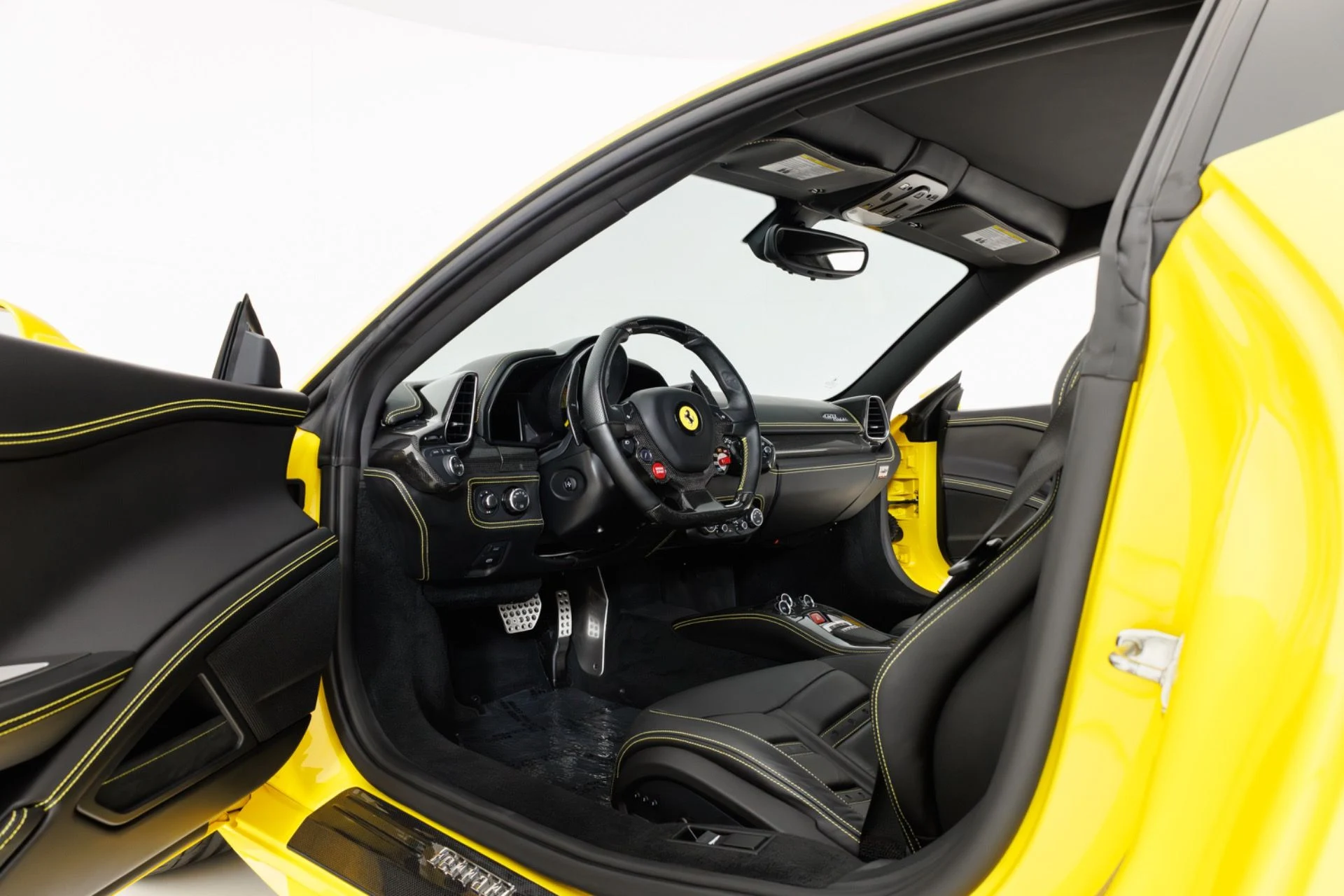 mph013_1643582449_Used_2011_Ferrari_458_Italia_1779137262_5647b6c003