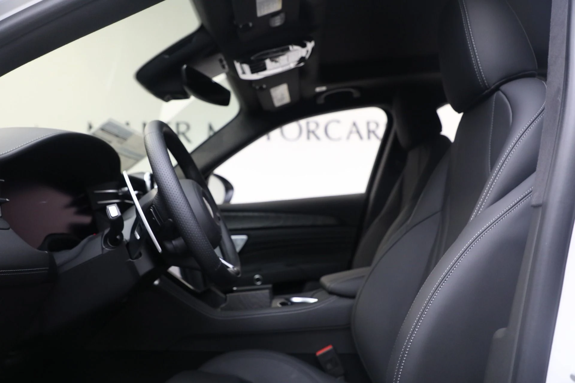 mph013_1666211285_New_2025_Maserati_Grecale_Modena_1761853714_42d23889ae