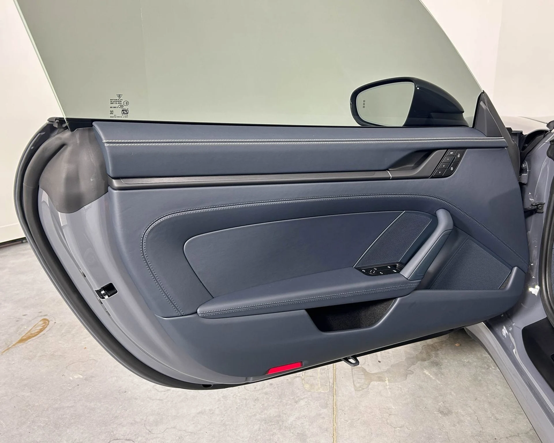 mph013_1674961184_f7274d8ff6ff4561bfb55f7d425db951_b470b1fa20