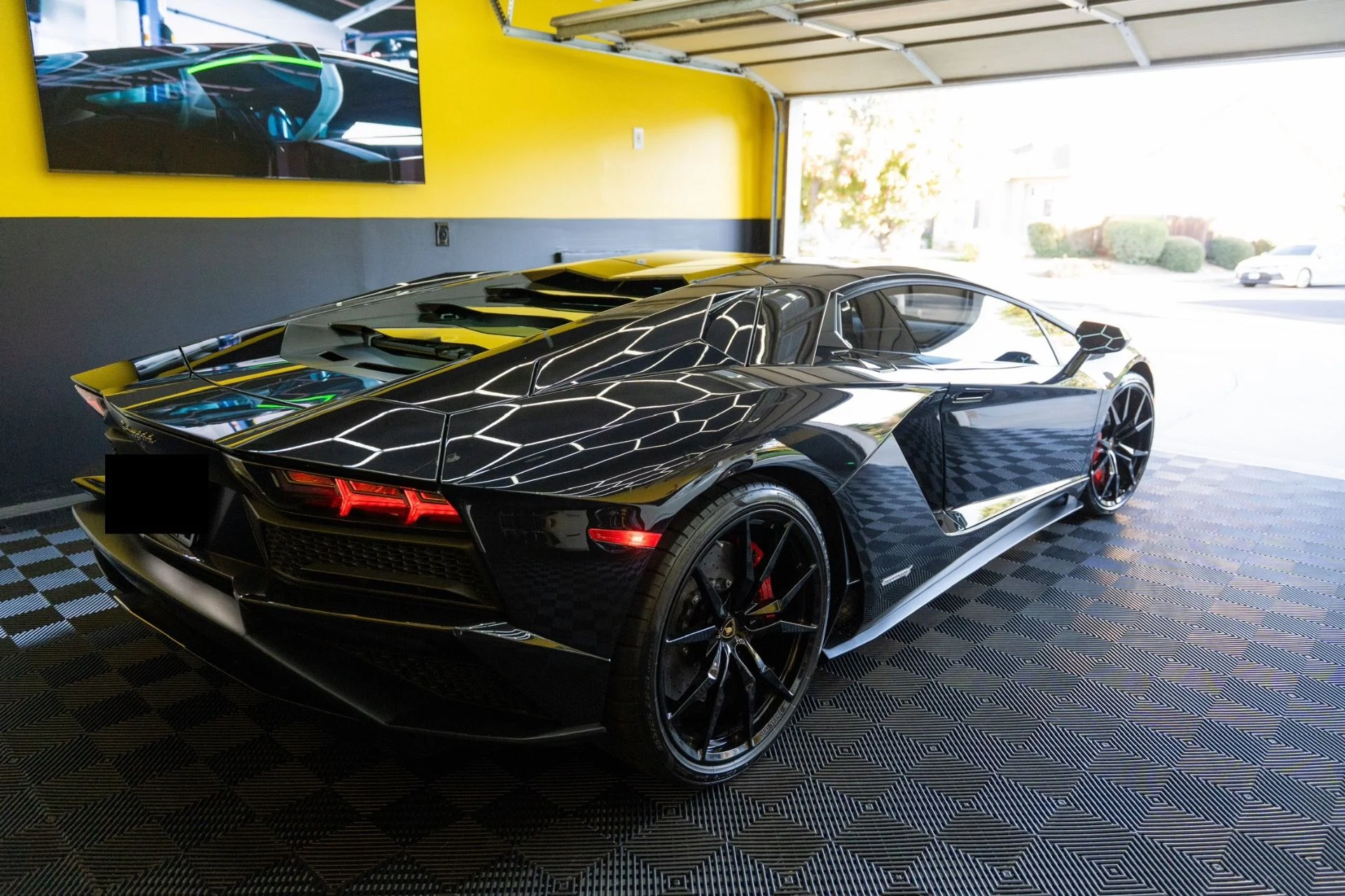 mph013_169652223_Used_2018_Lamborghini_Aventador_LP_740_4_S_1792436167_b642004f64