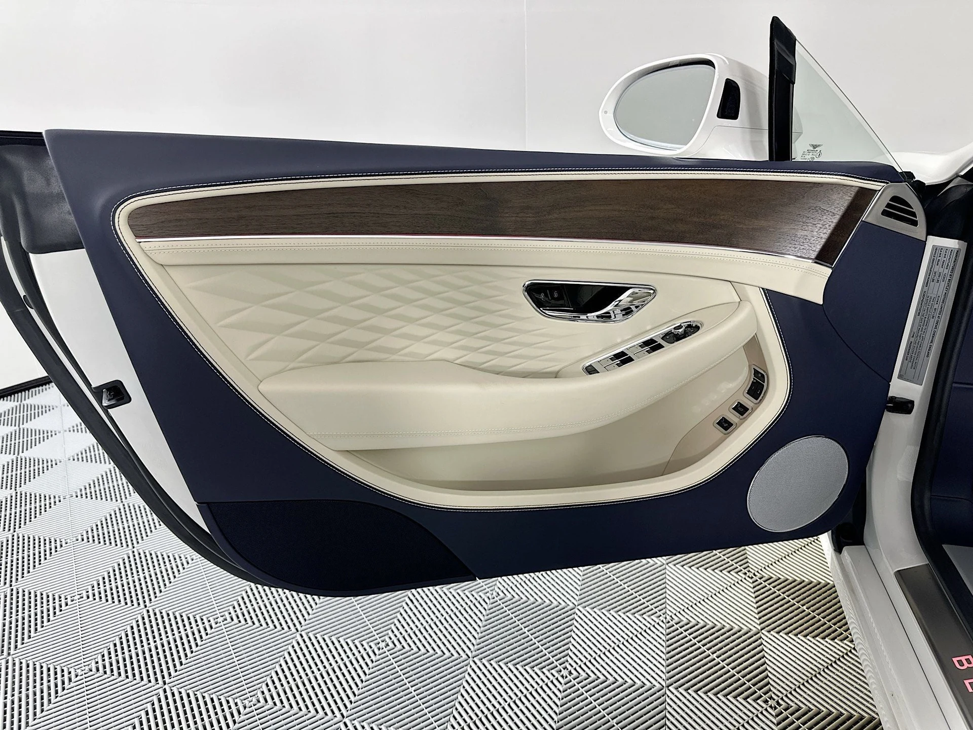 mph013_1700247893_14_a9cdbec8d2