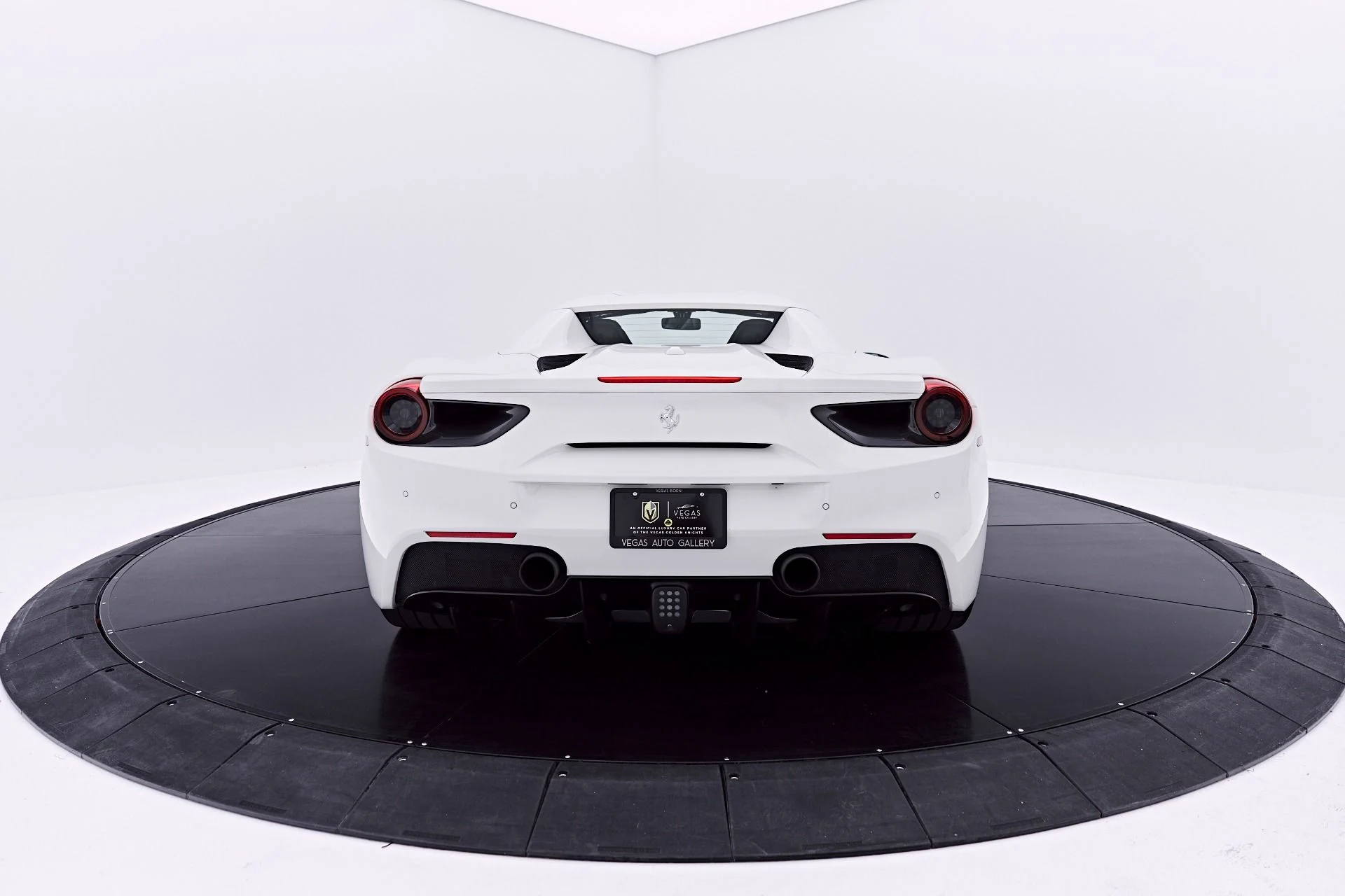mph013_1710383668_Used_2019_Ferrari_488_Spider_Base_1782196624_4af67dee42