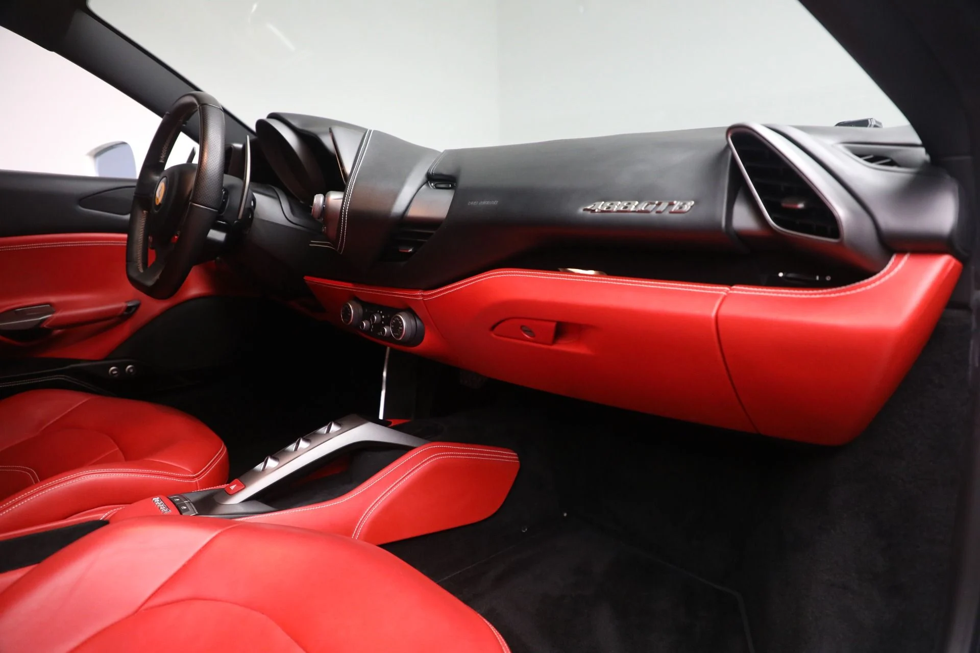 mph013_1713751640_Used_2016_Ferrari_488_GTB_8d4ddccac4