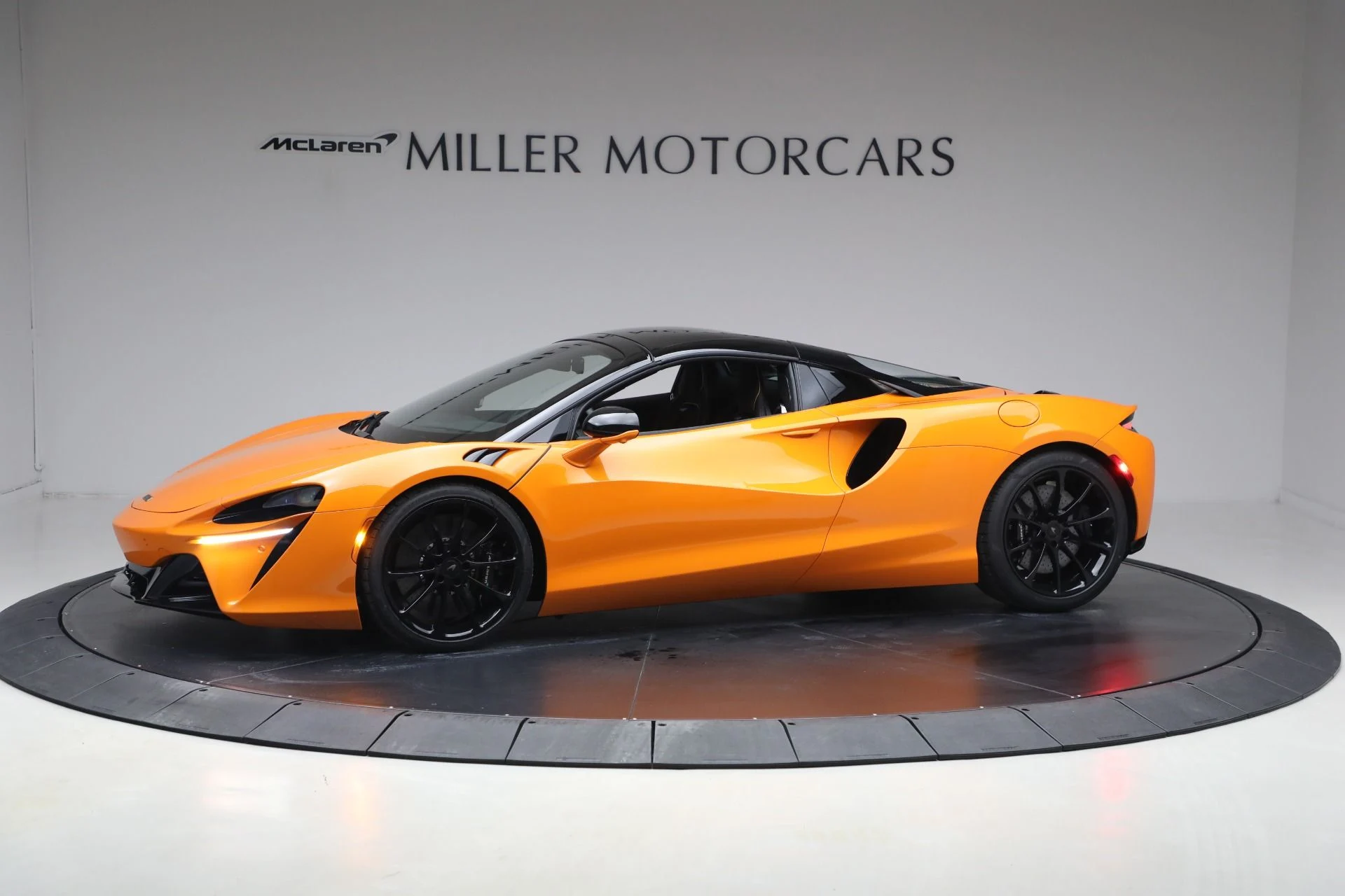 mph013_1715754450_New_2026_Mc_Laren_Artura_Spider_Performance_40c3007cca