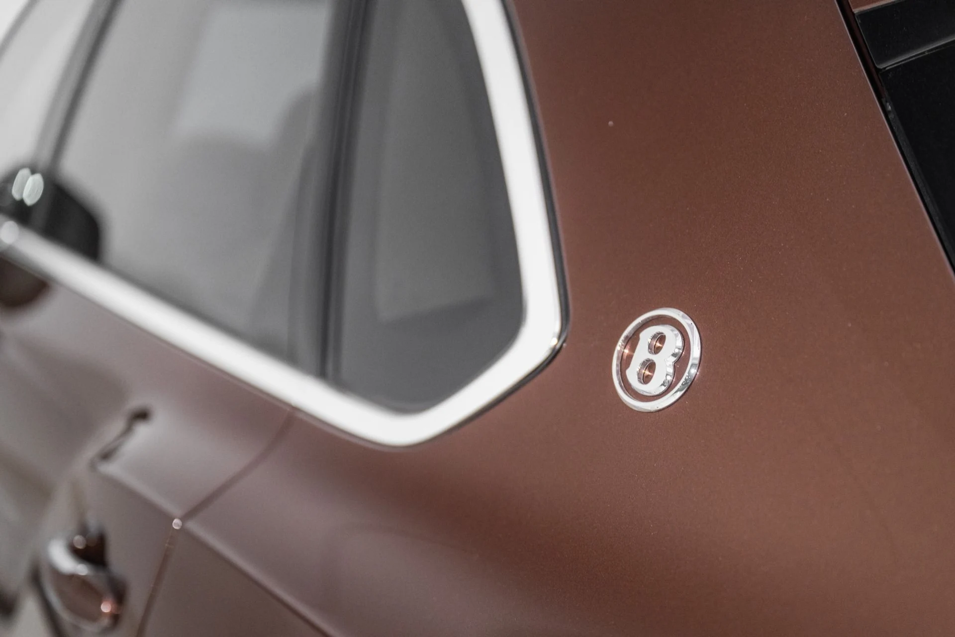 mph013_1718235319_Used_2025_Bentley_Bentayga_EWB_Mulliner_V8_1762964457_1392ad541e