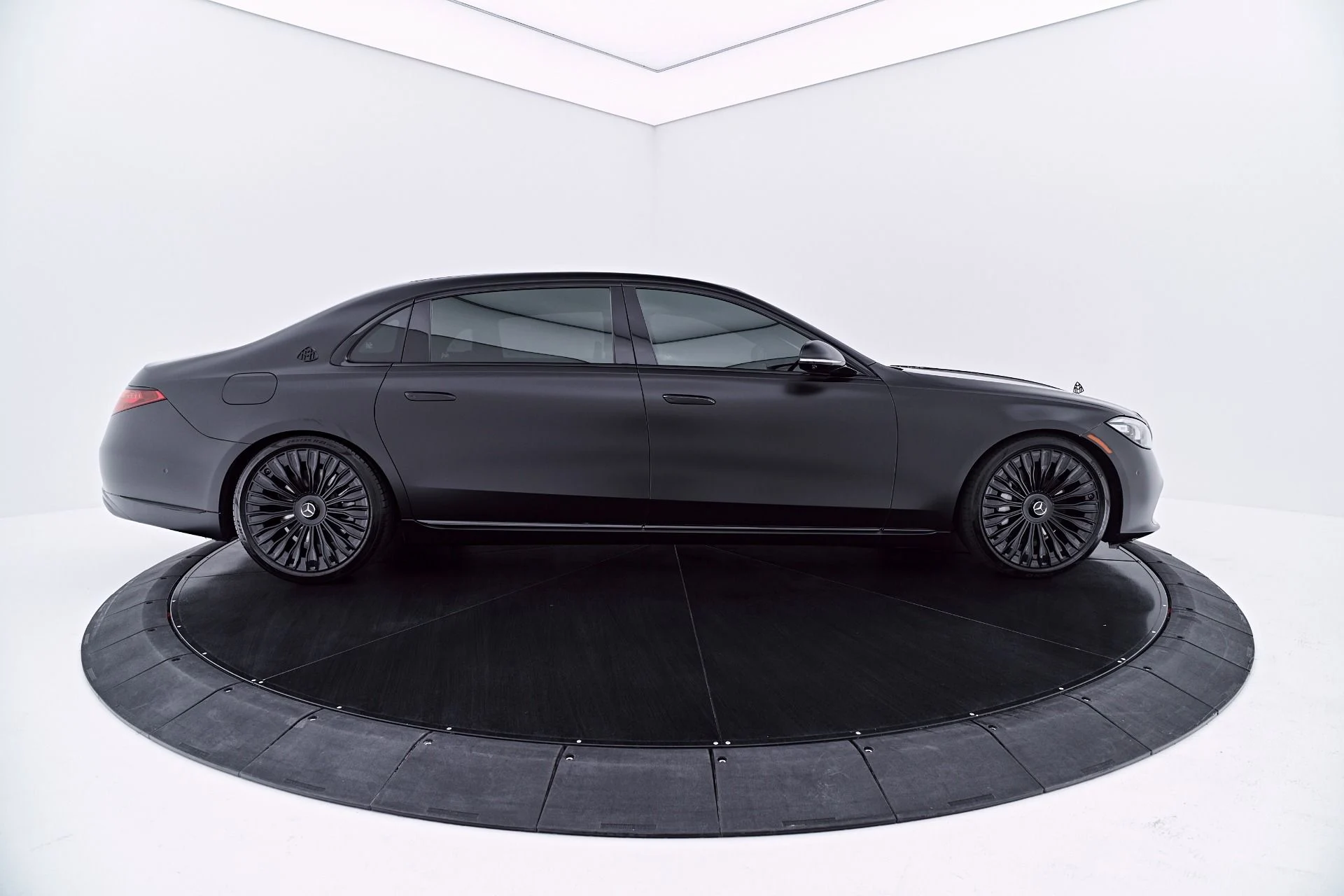 mph013_1722418388_Used_2023_Mercedes_Benz_S_Class_Maybach_S_580_1782762070_6d84442699